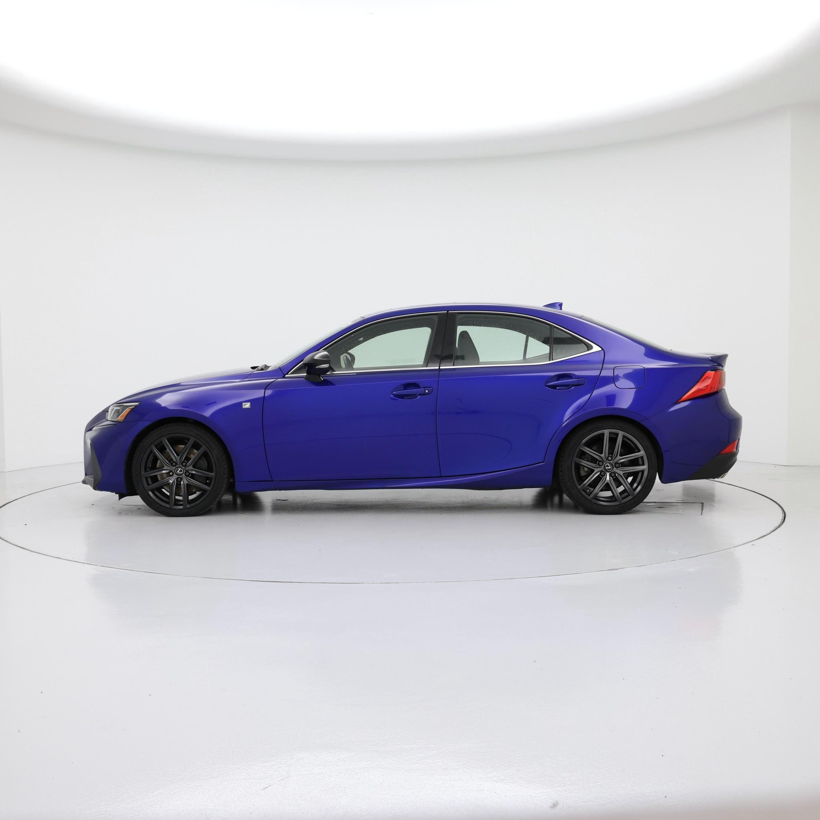 Thumbnail: 2020 Lexus IS - 3