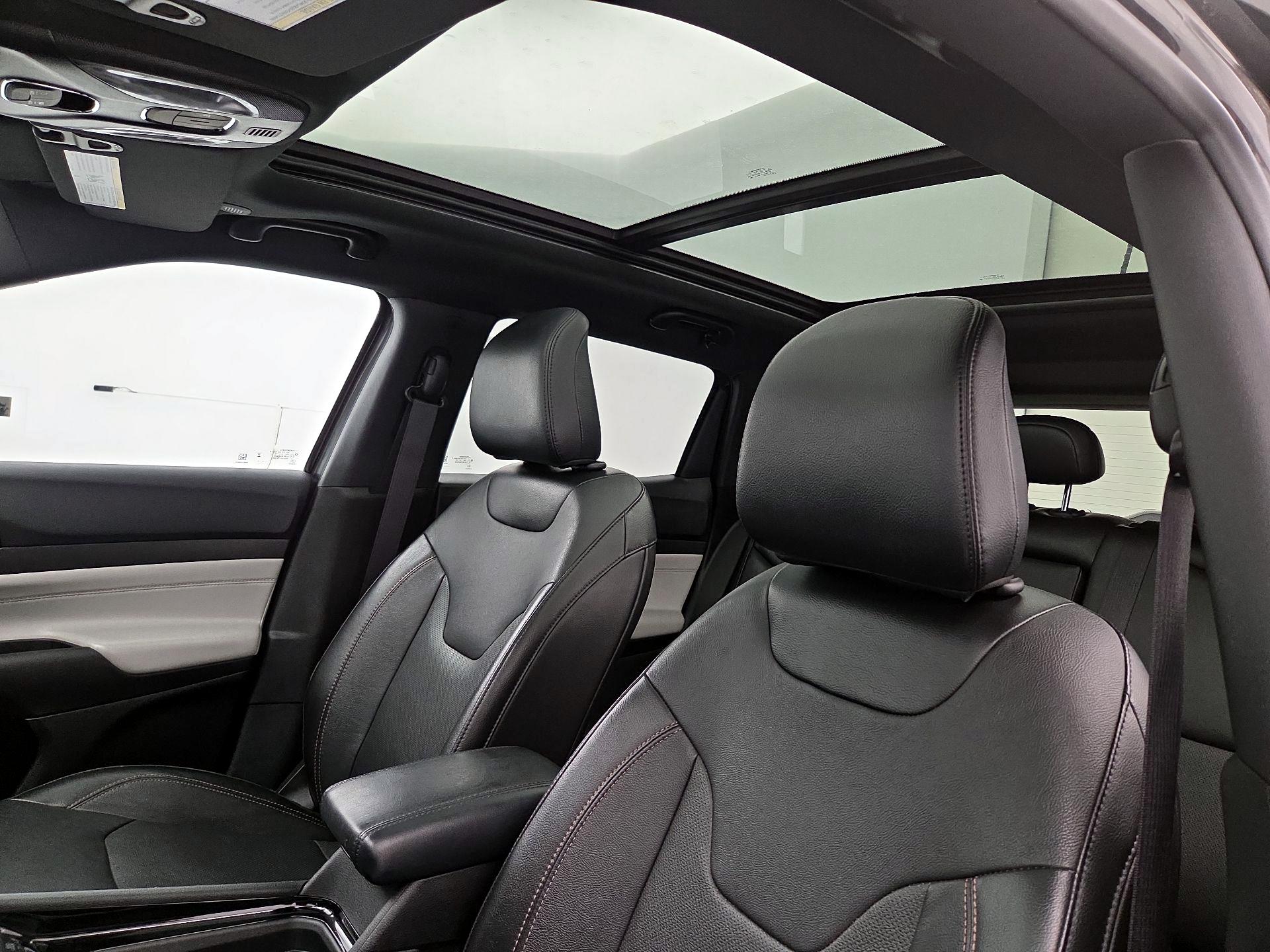 Thumbnail: 2023 Jeep Compass - 19