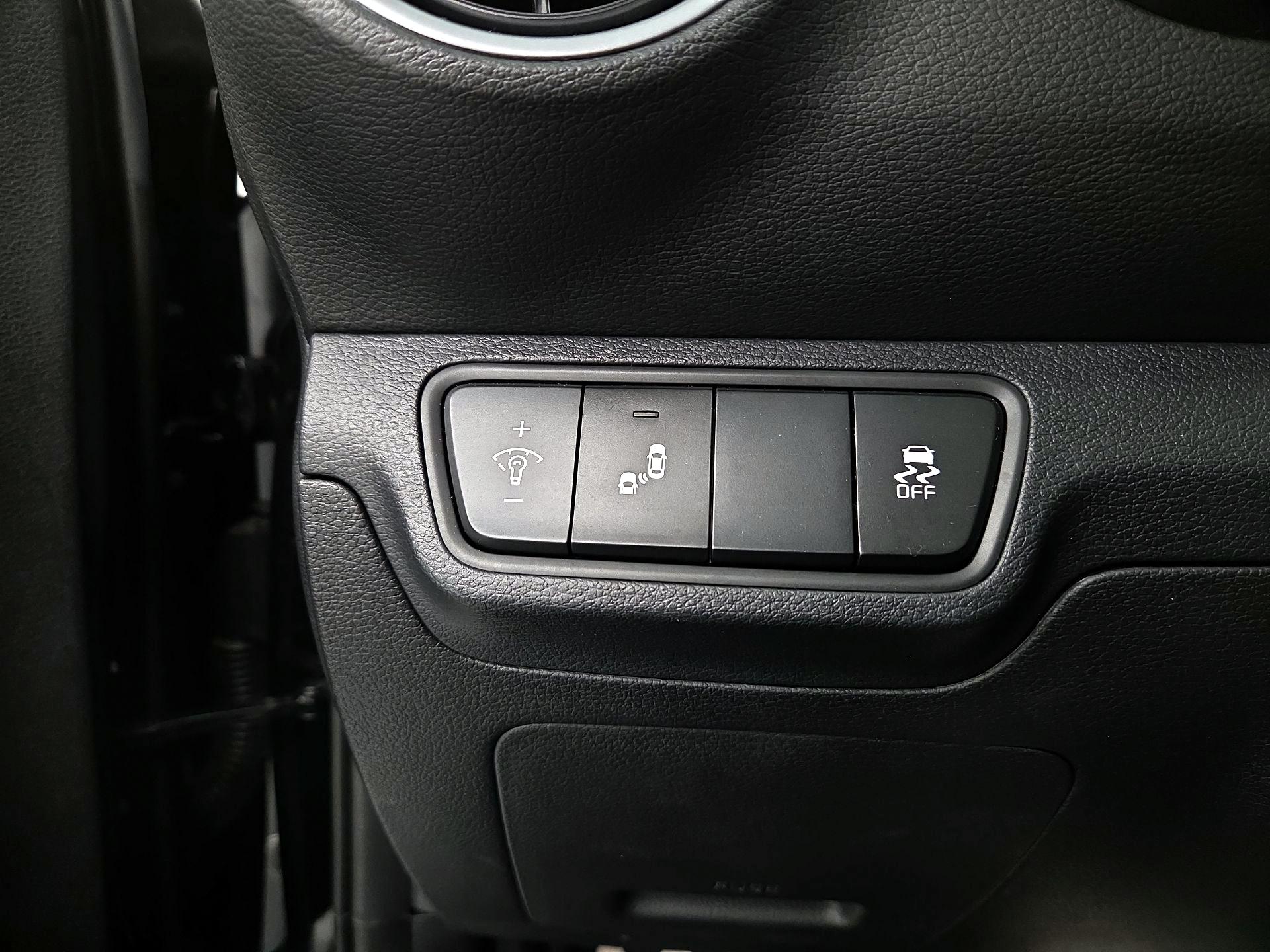 Thumbnail: 2023 Kia Forte - 13
