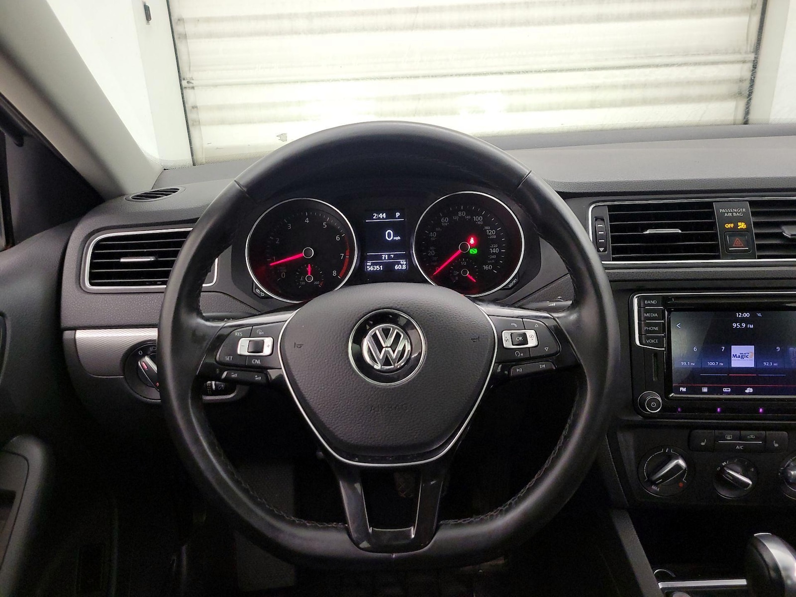 2017 Volkswagen Jetta SE - Photo 11