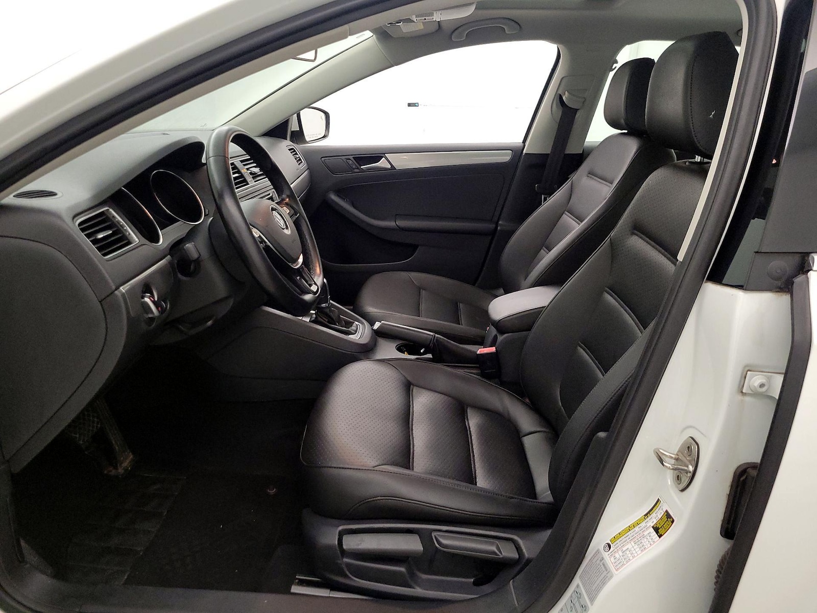 2017 Volkswagen Jetta SE - Photo 12
