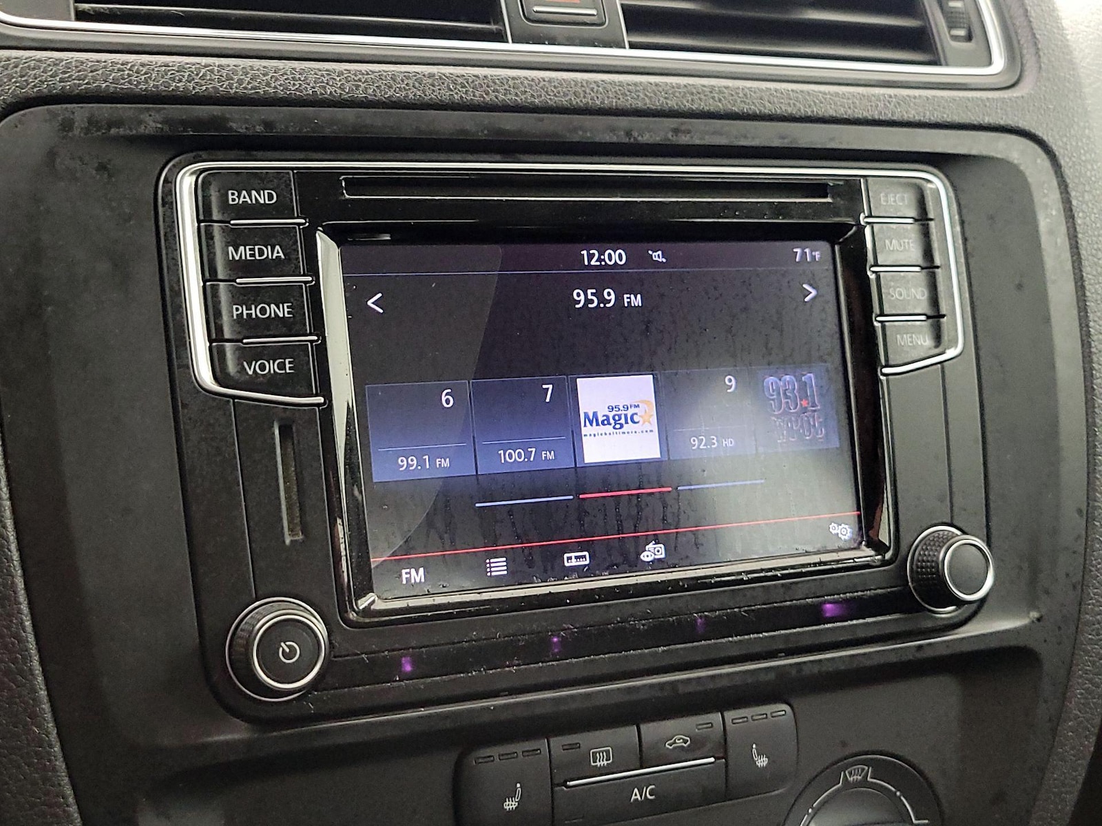2017 Volkswagen Jetta SE - Photo 16
