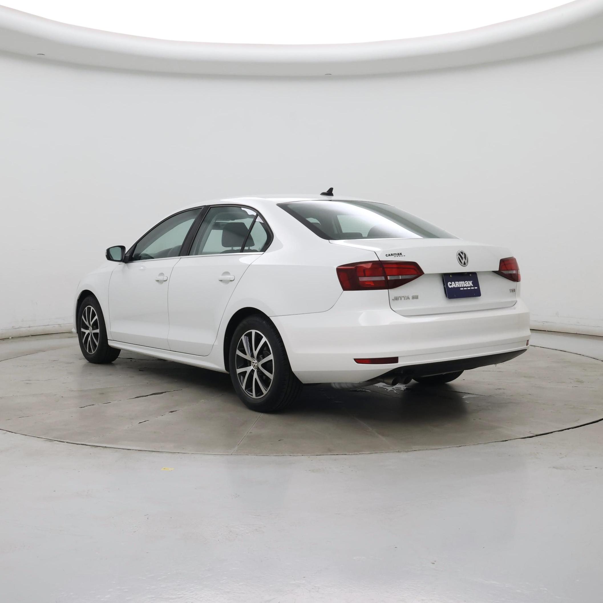 Thumbnail: 2017 Volkswagen Jetta - 2