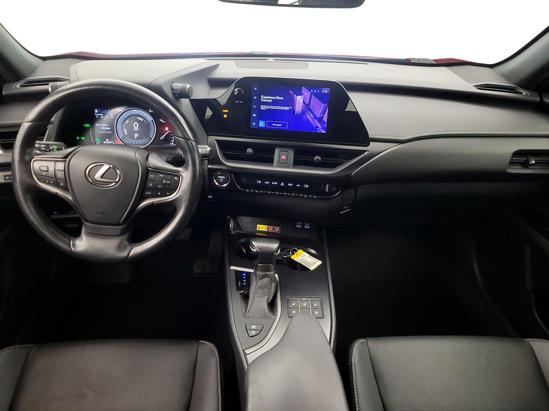 Thumbnail: 2023 Lexus UX - 9