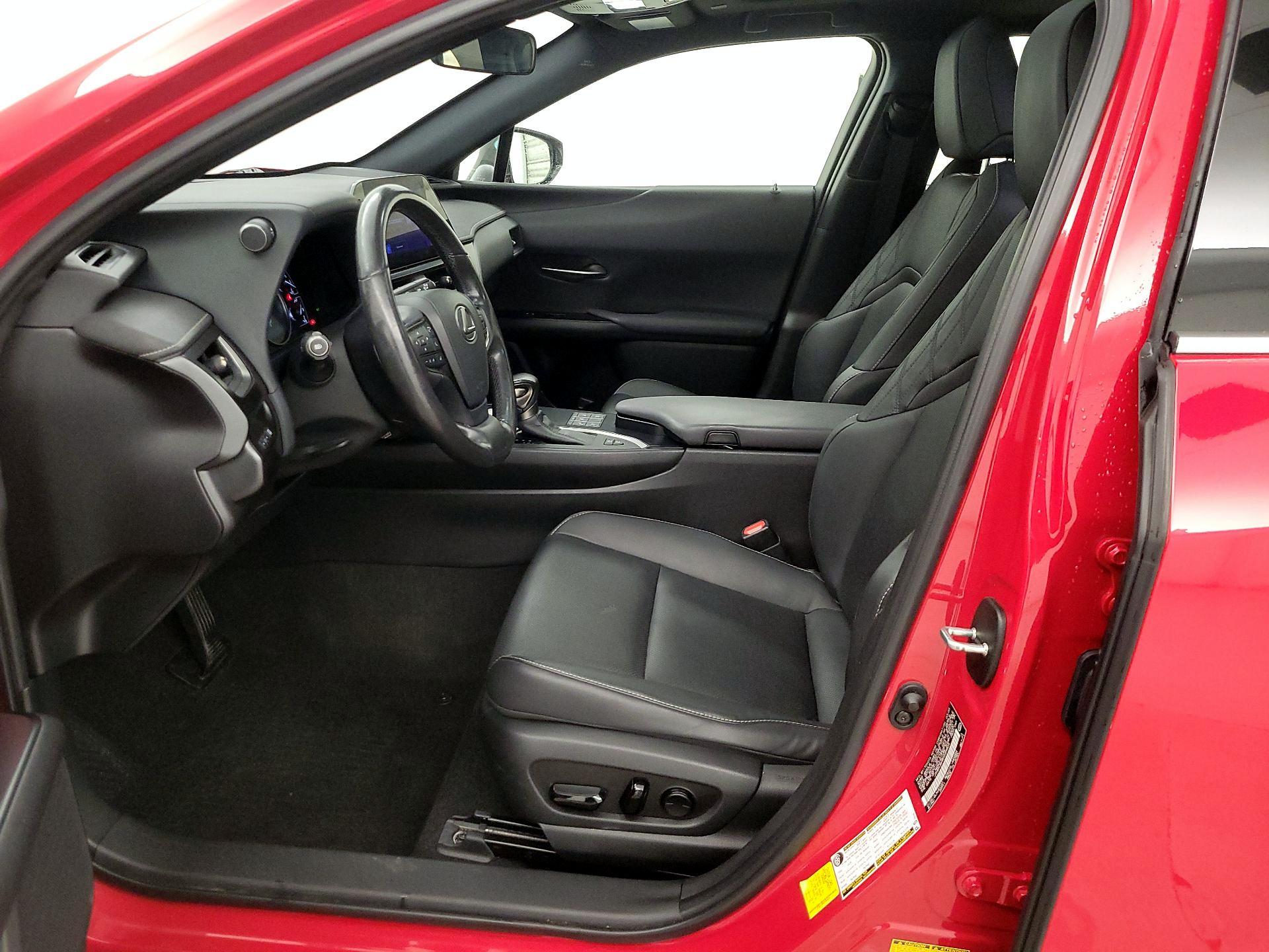 Thumbnail: 2023 Lexus UX - 11