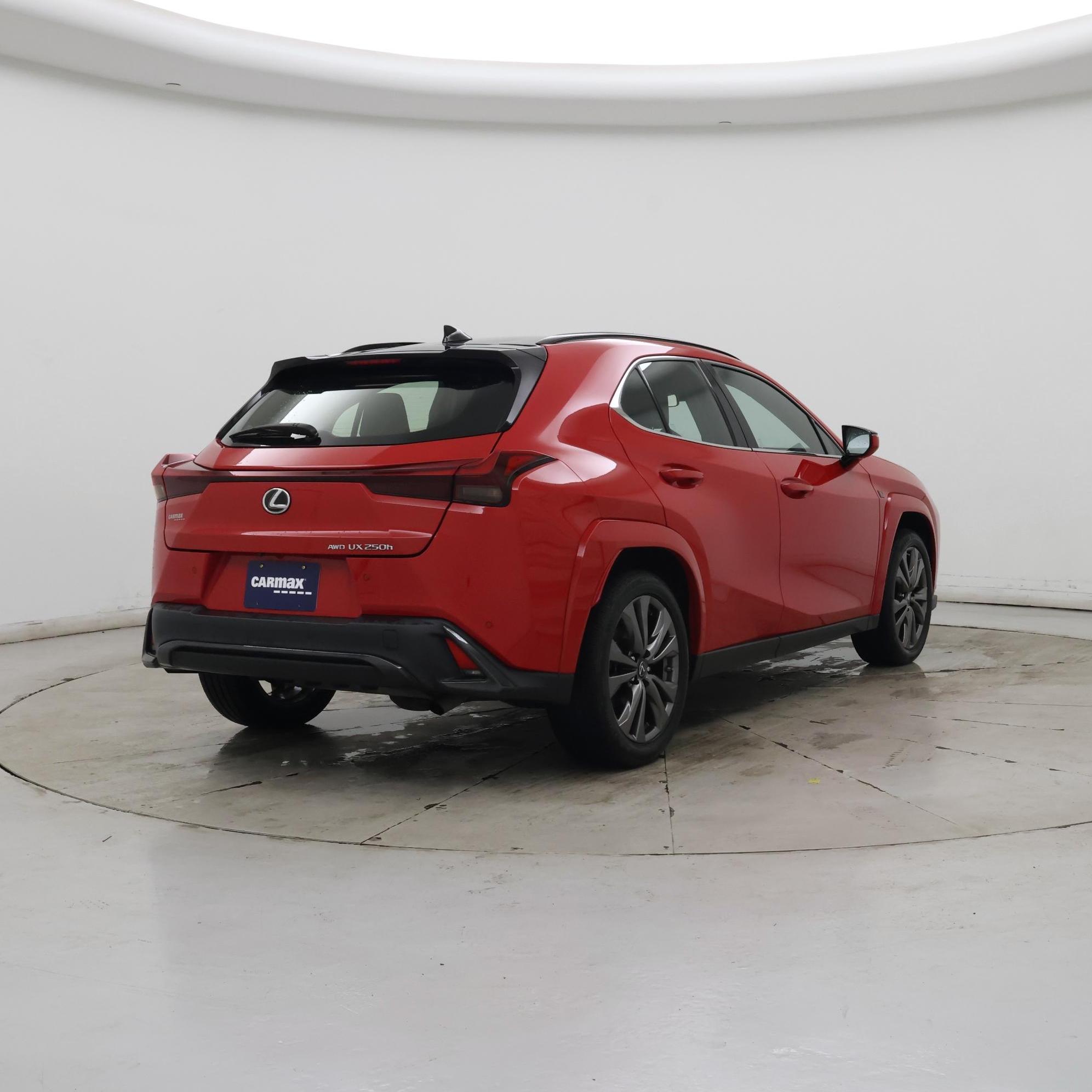 Thumbnail: 2023 Lexus UX - 8