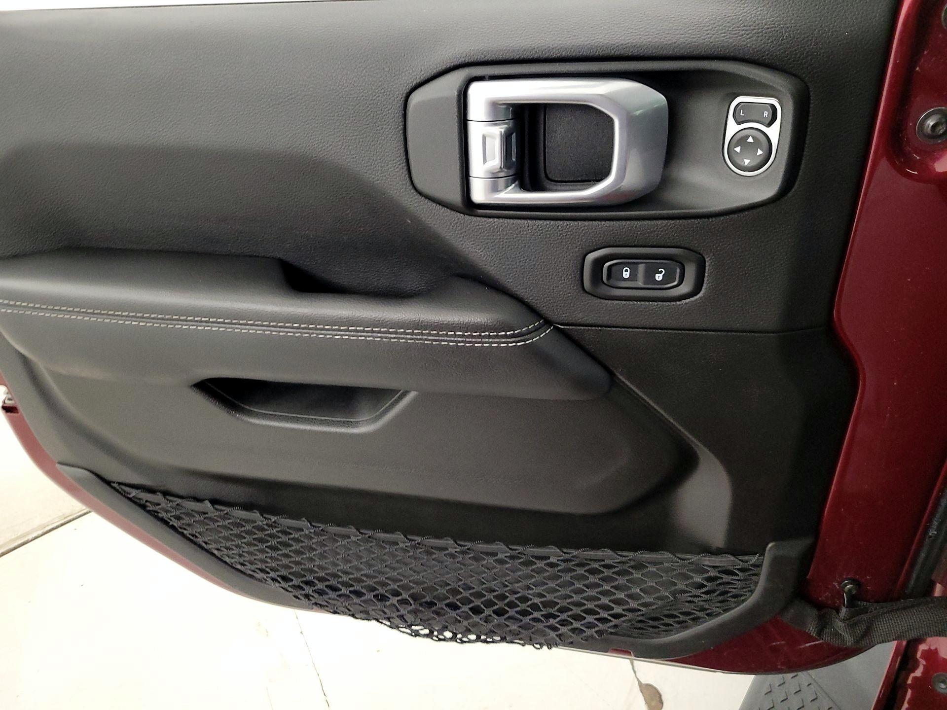 Thumbnail: 2022 Jeep Gladiator - 12