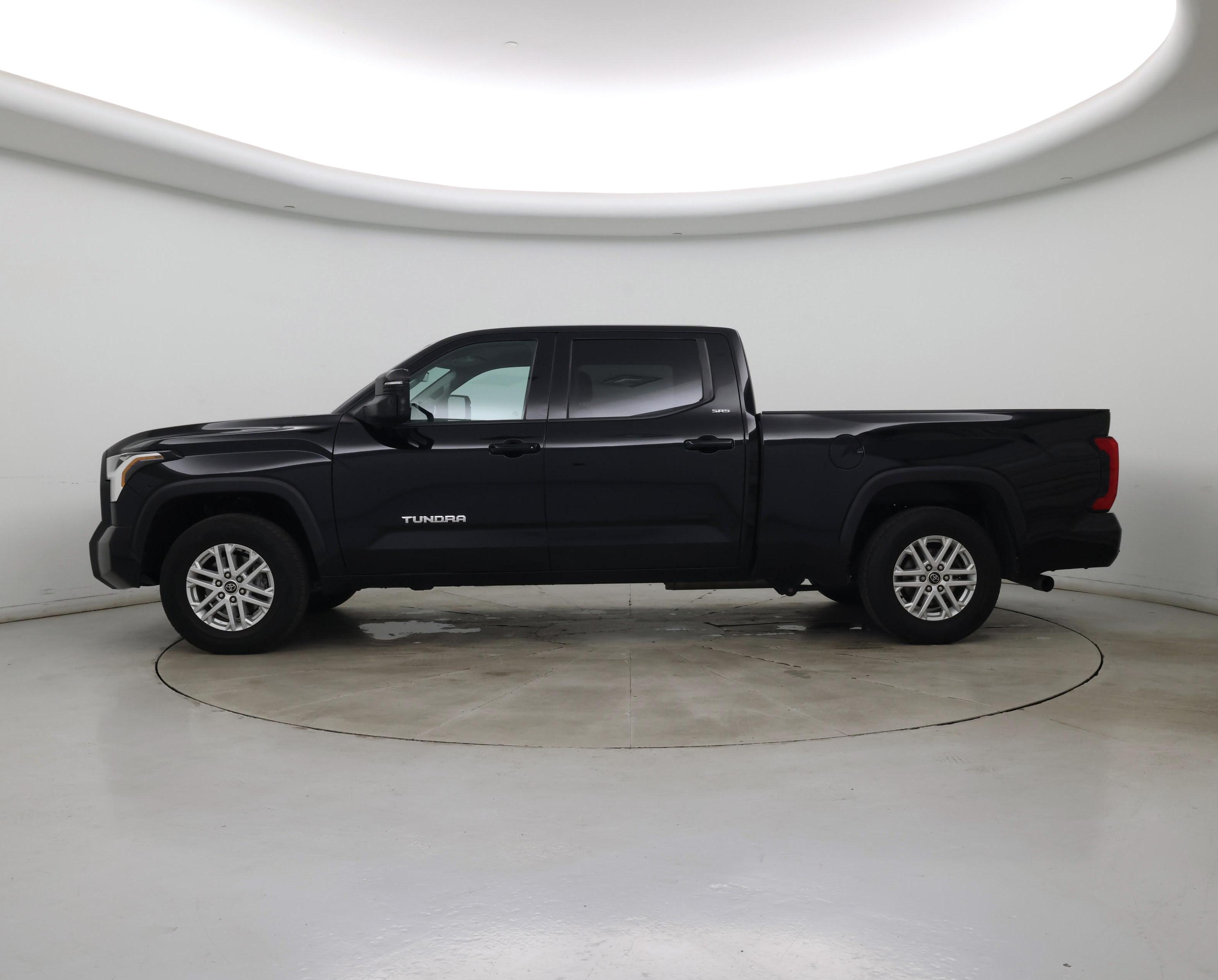 Thumbnail: 2022 Toyota Tundra - 3