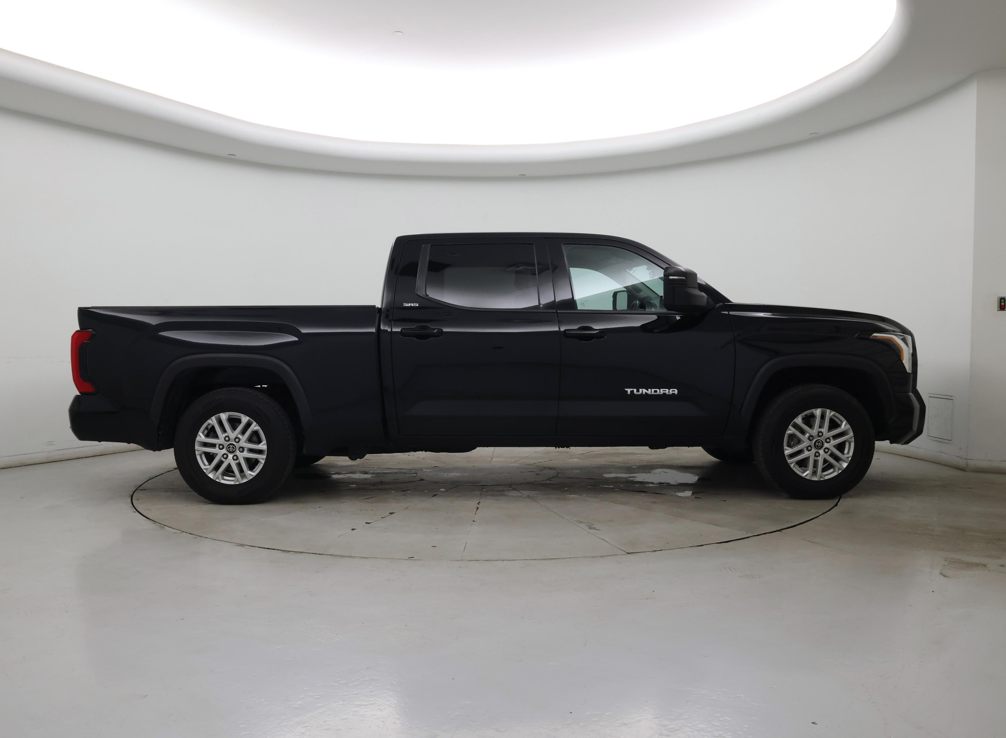 Thumbnail: 2022 Toyota Tundra - 7