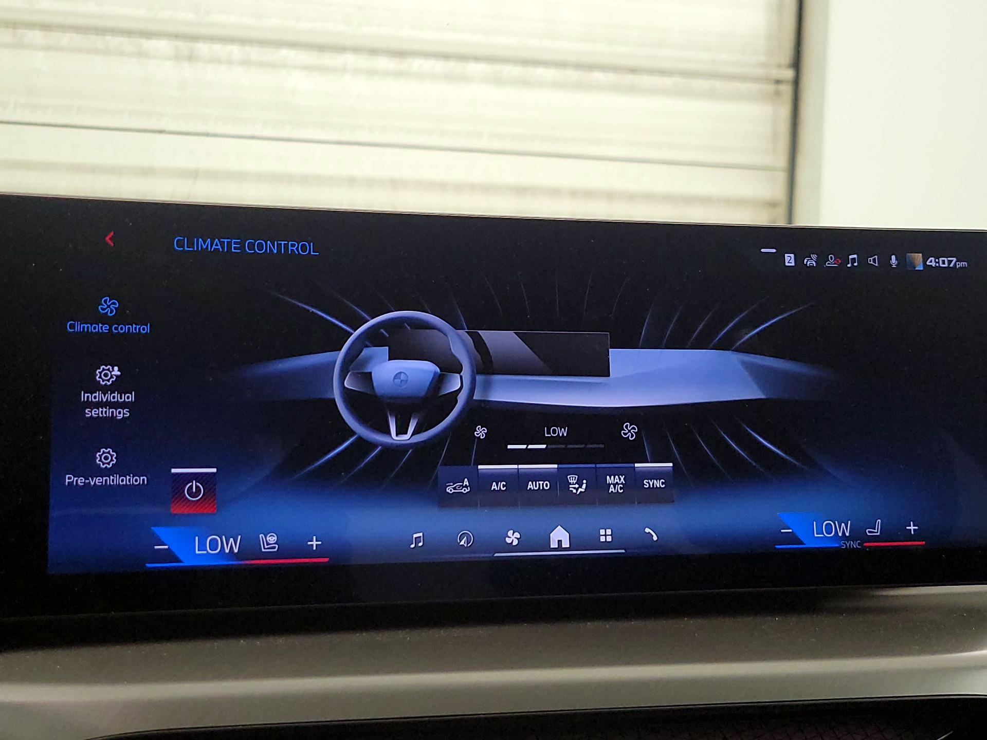 Thumbnail: 2025 BMW 2 Series - 17