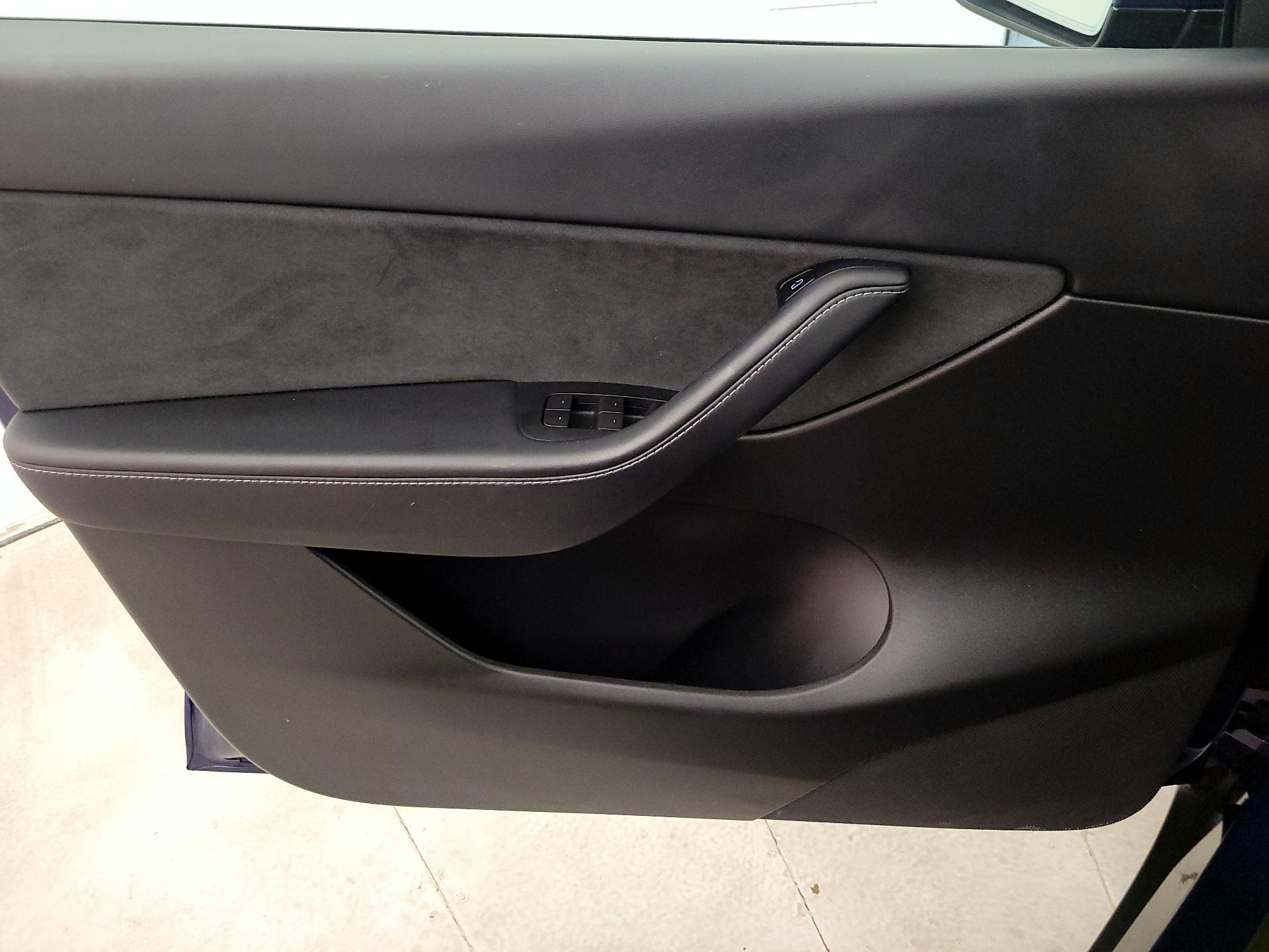 Thumbnail: 2022 Tesla Model Y - 12