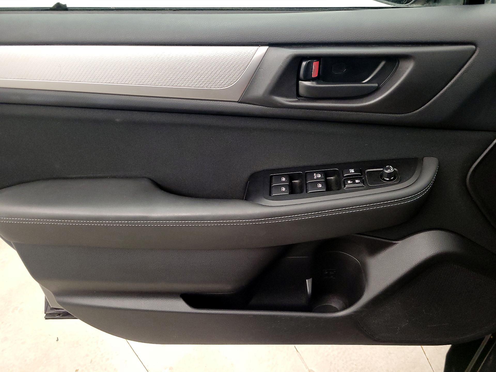 Thumbnail: 2015 Subaru Outback - 12