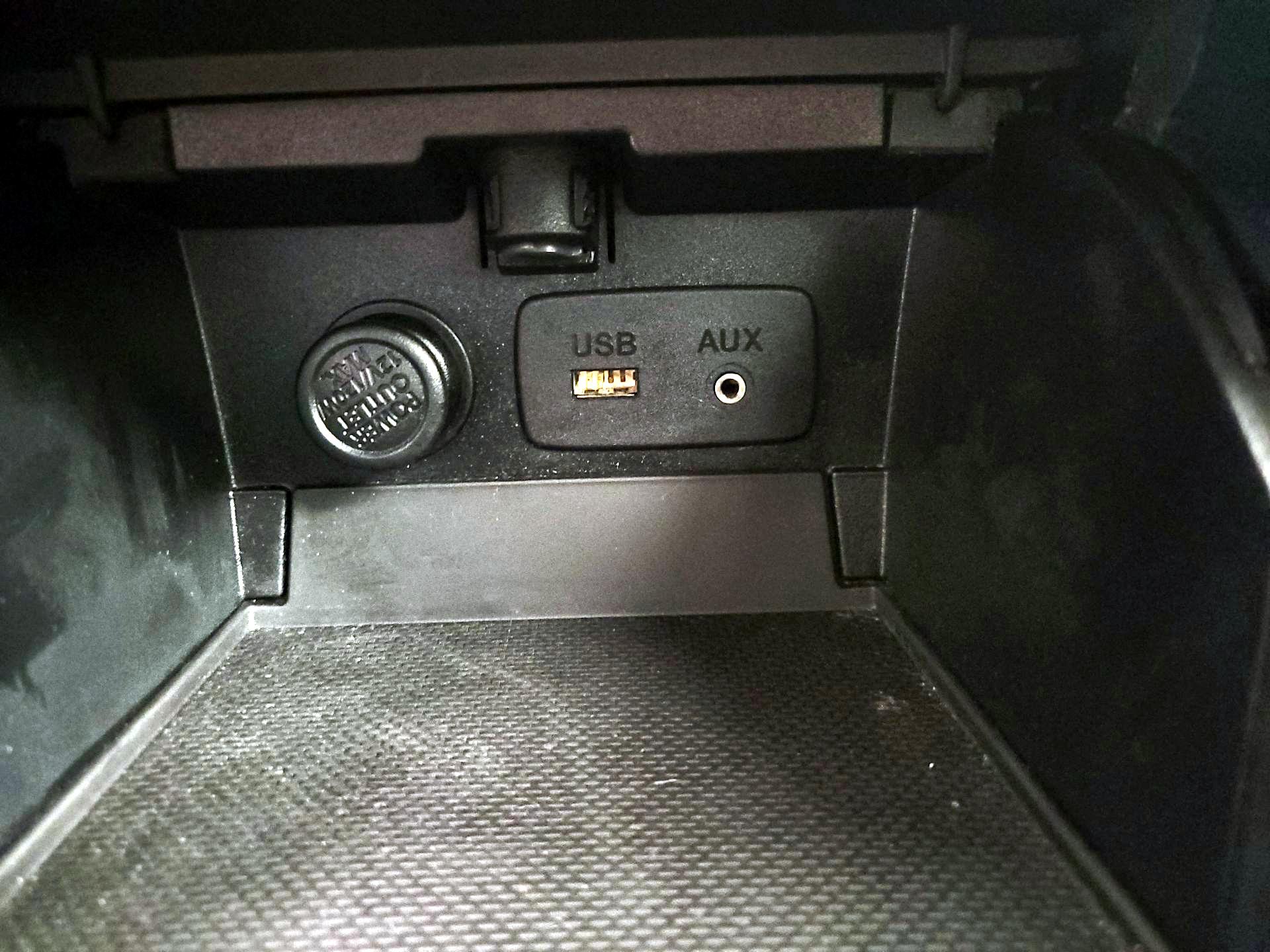 Thumbnail: 2015 Subaru Outback - 18