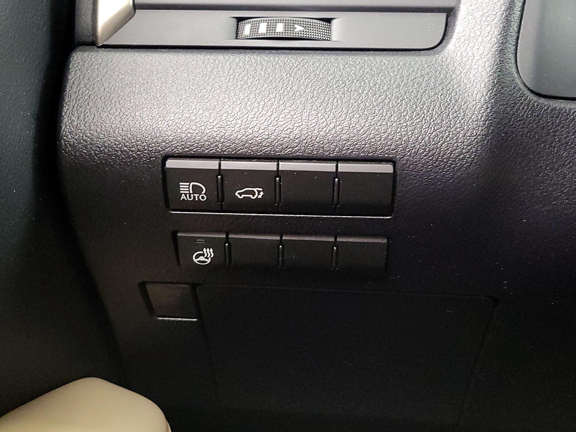 Thumbnail: 2022 Lexus RX - 13