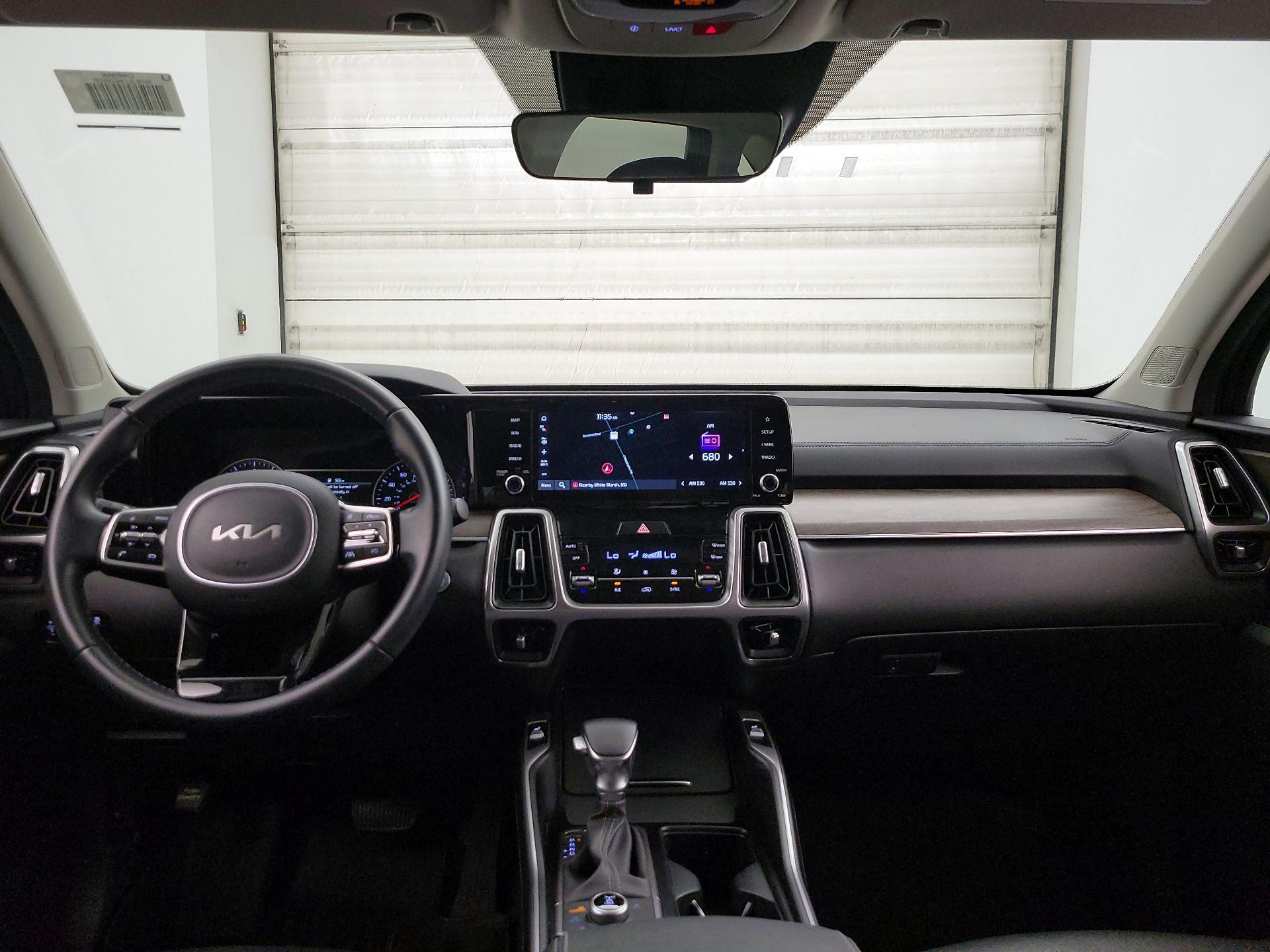 Thumbnail: 2022 Kia Sorento - 9