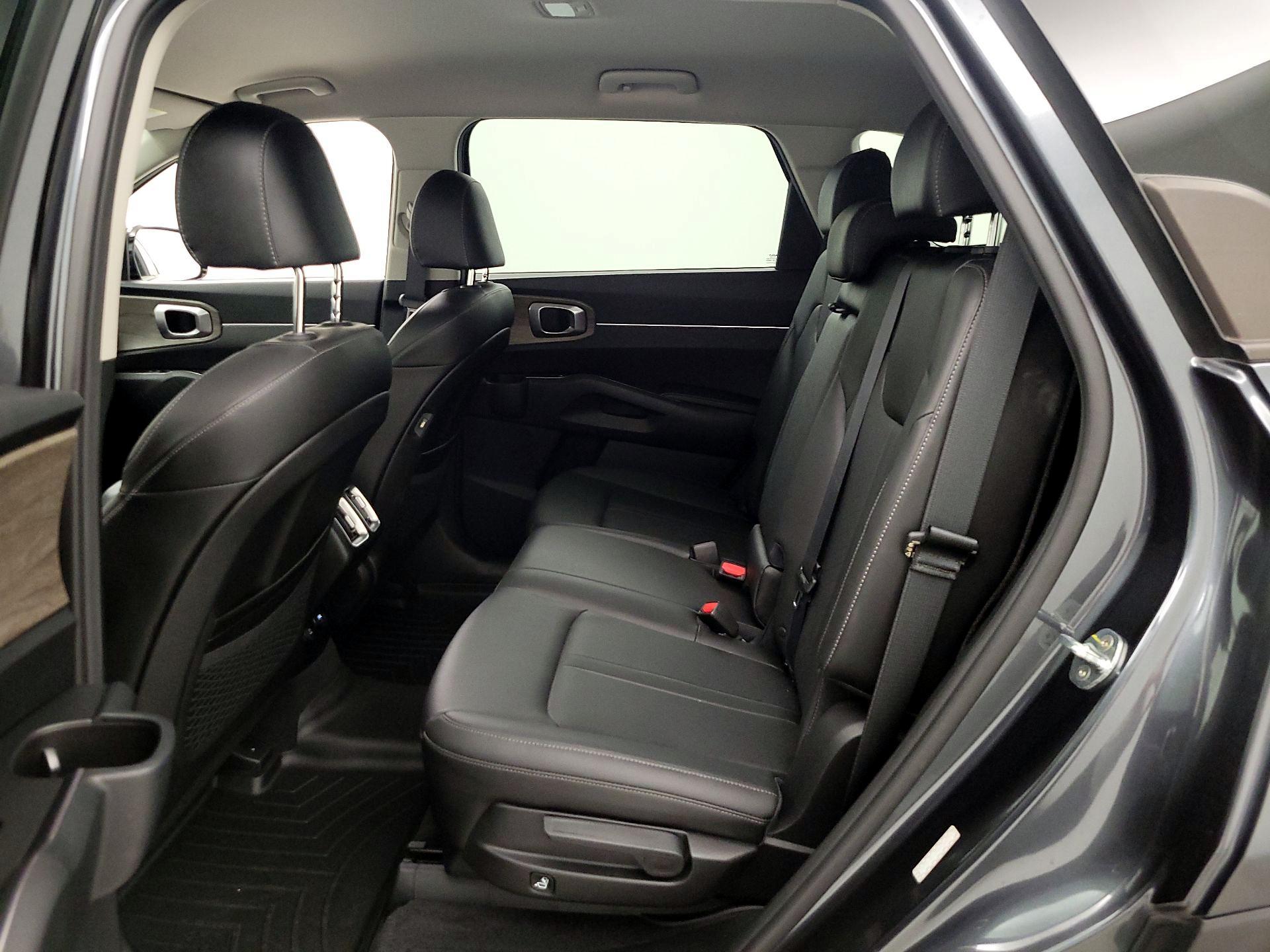 Thumbnail: 2022 Kia Sorento - 20