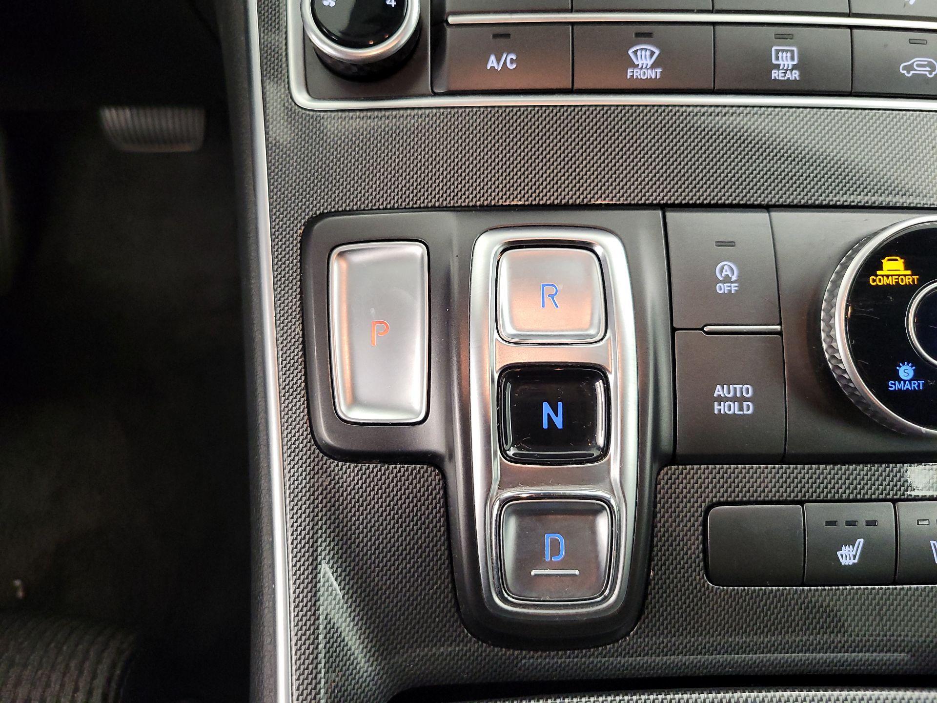 Thumbnail: 2022 Hyundai Santa Fe - 17