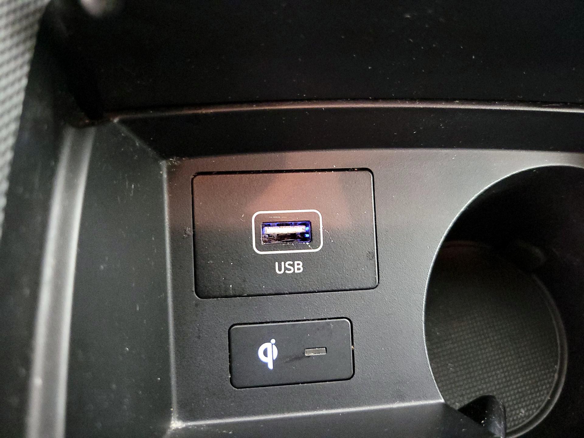 Thumbnail: 2022 Hyundai Santa Fe - 18