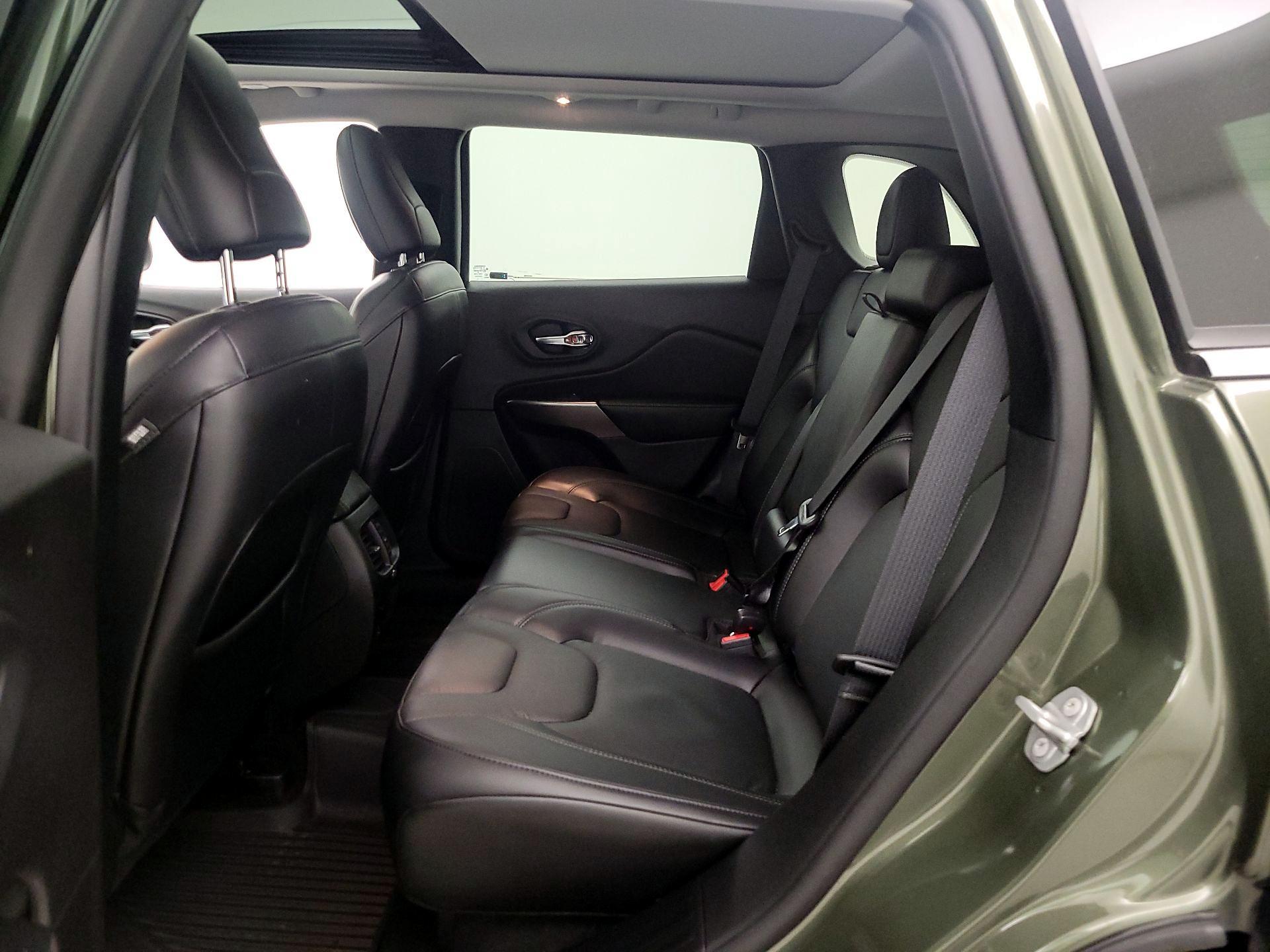 Thumbnail: 2021 Jeep Cherokee - 20