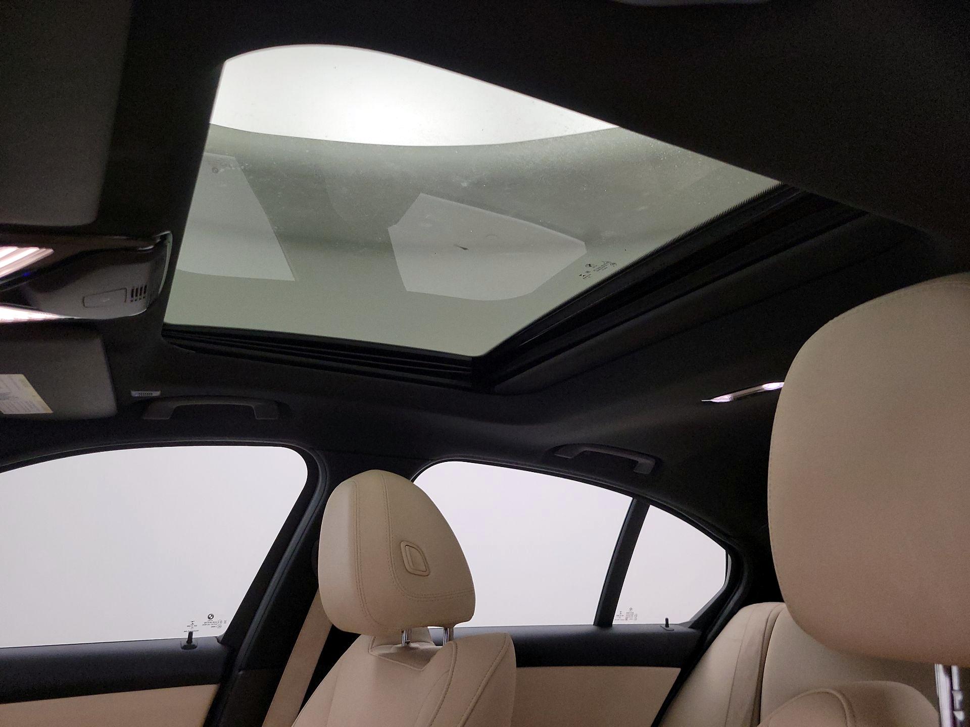Thumbnail: 2021 BMW 3 Series - 20