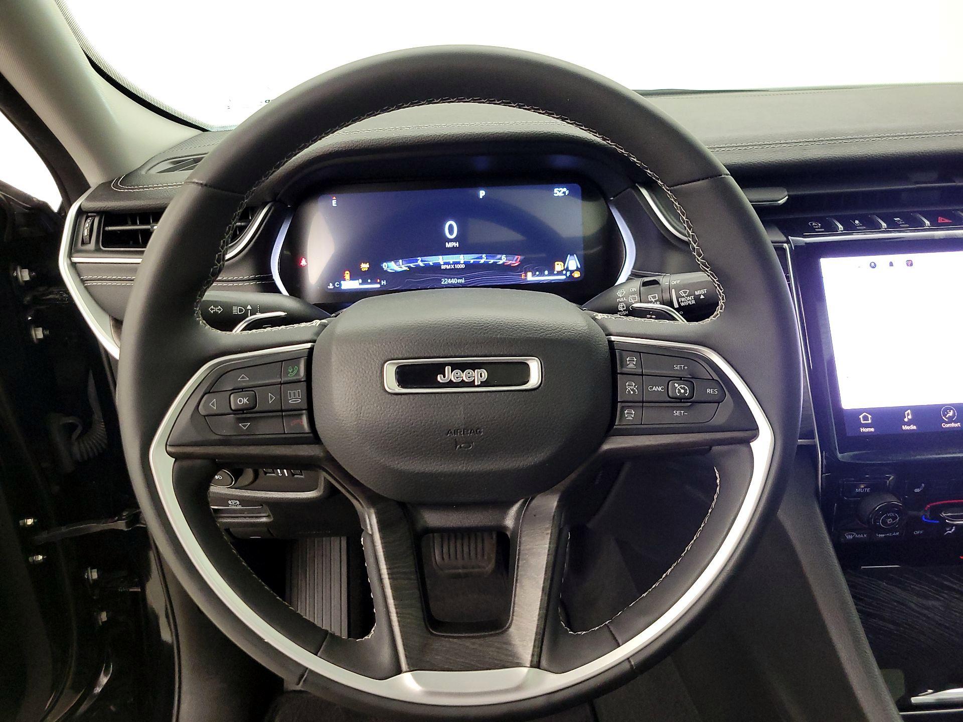 Thumbnail: 2023 Jeep Grand Cherokee - 10