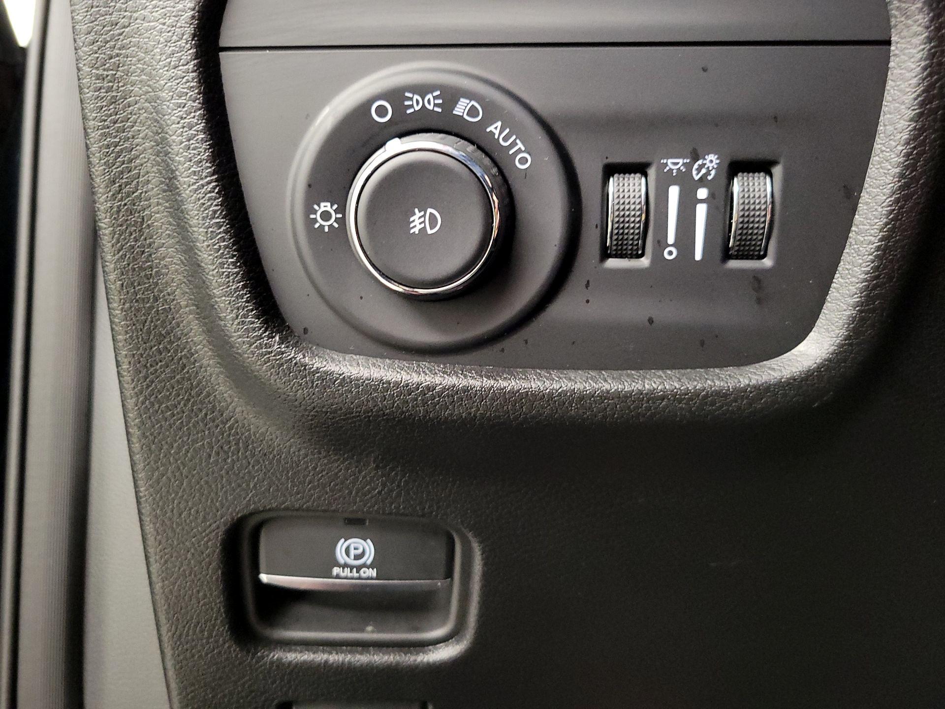 Thumbnail: 2023 Jeep Grand Cherokee - 13