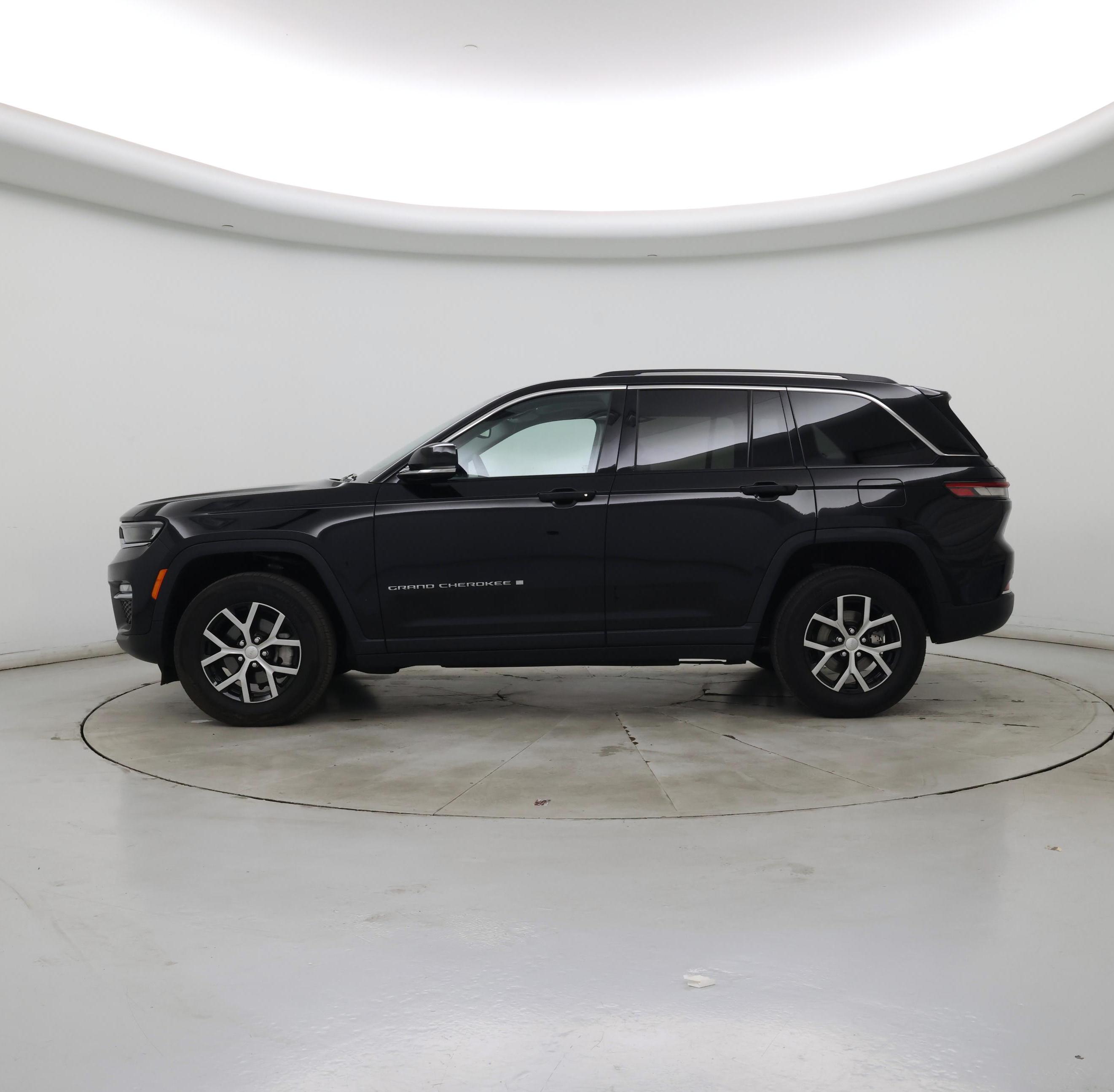 Thumbnail: 2023 Jeep Grand Cherokee - 3