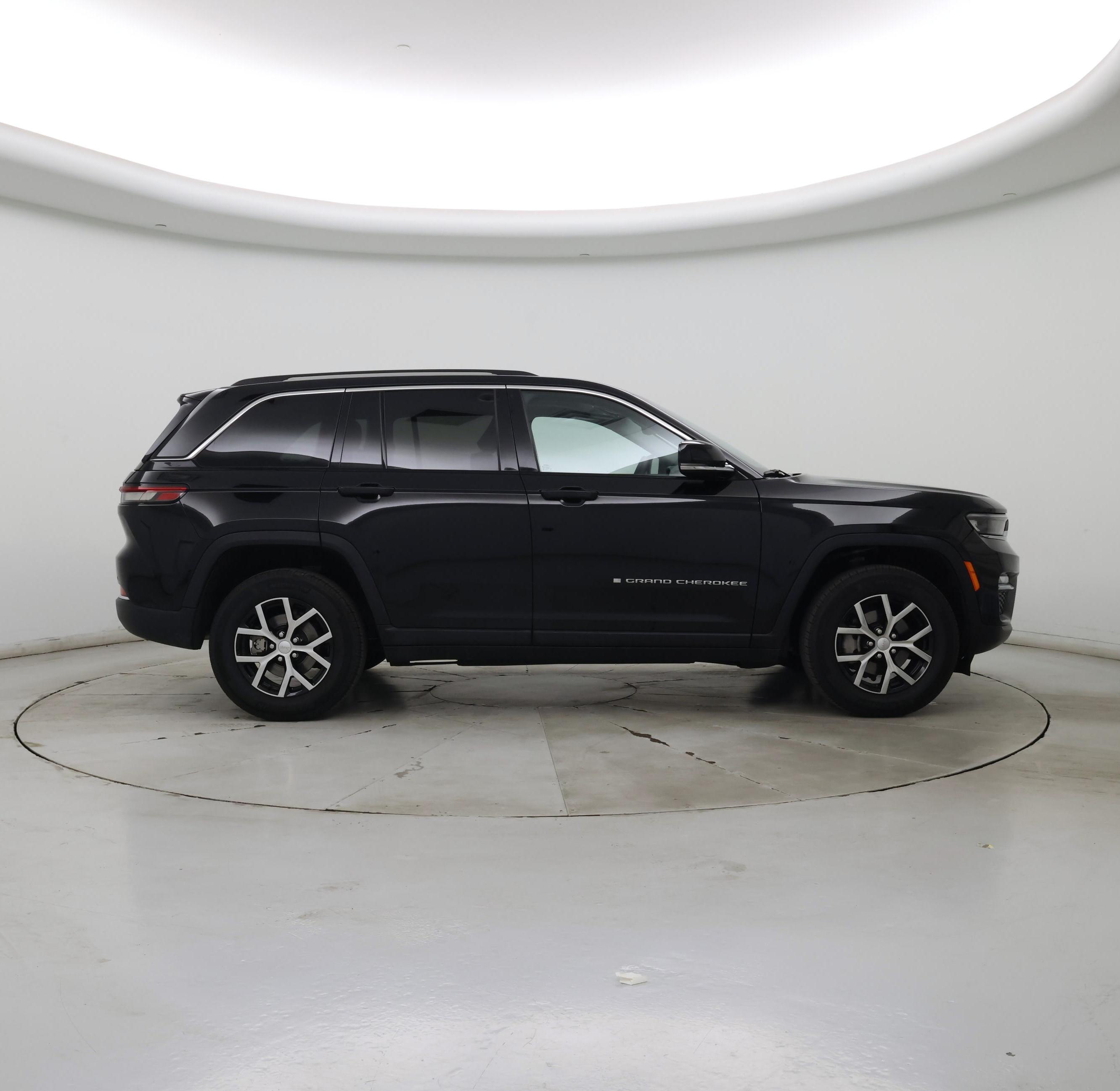 Thumbnail: 2023 Jeep Grand Cherokee - 7