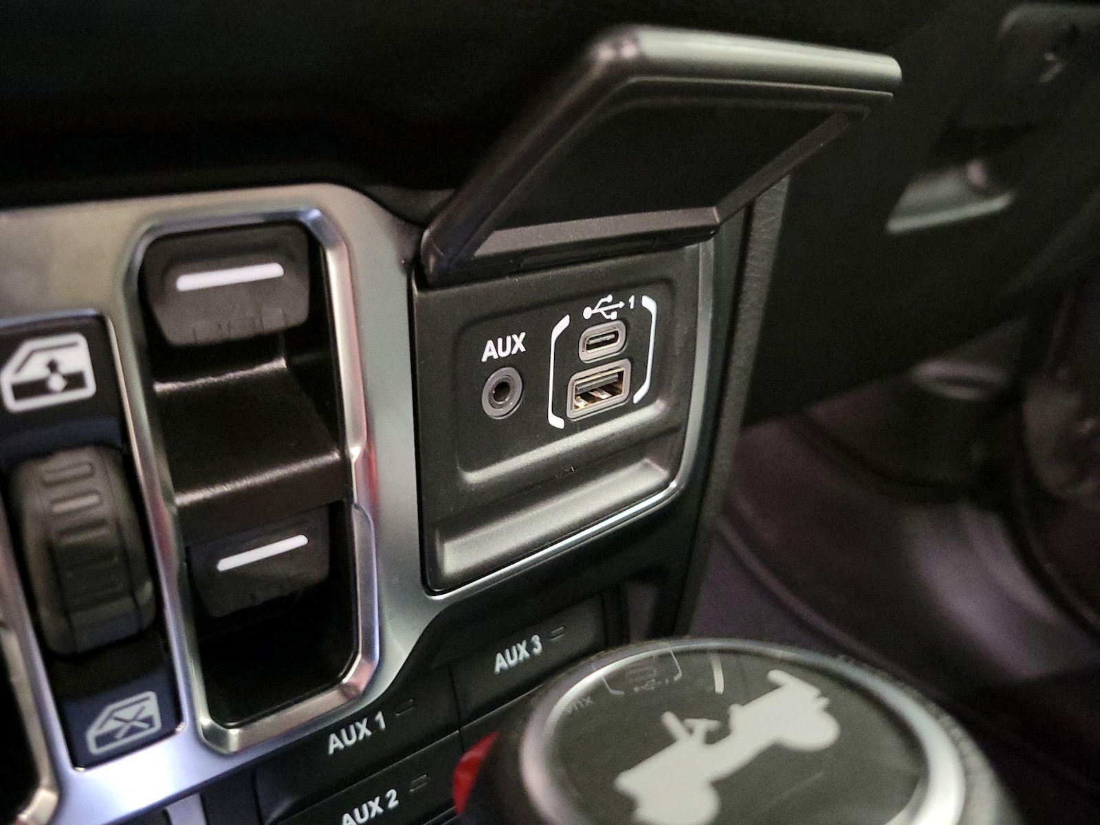 2024 Jeep Wrangler 4xe Willys 4XE - Photo 19