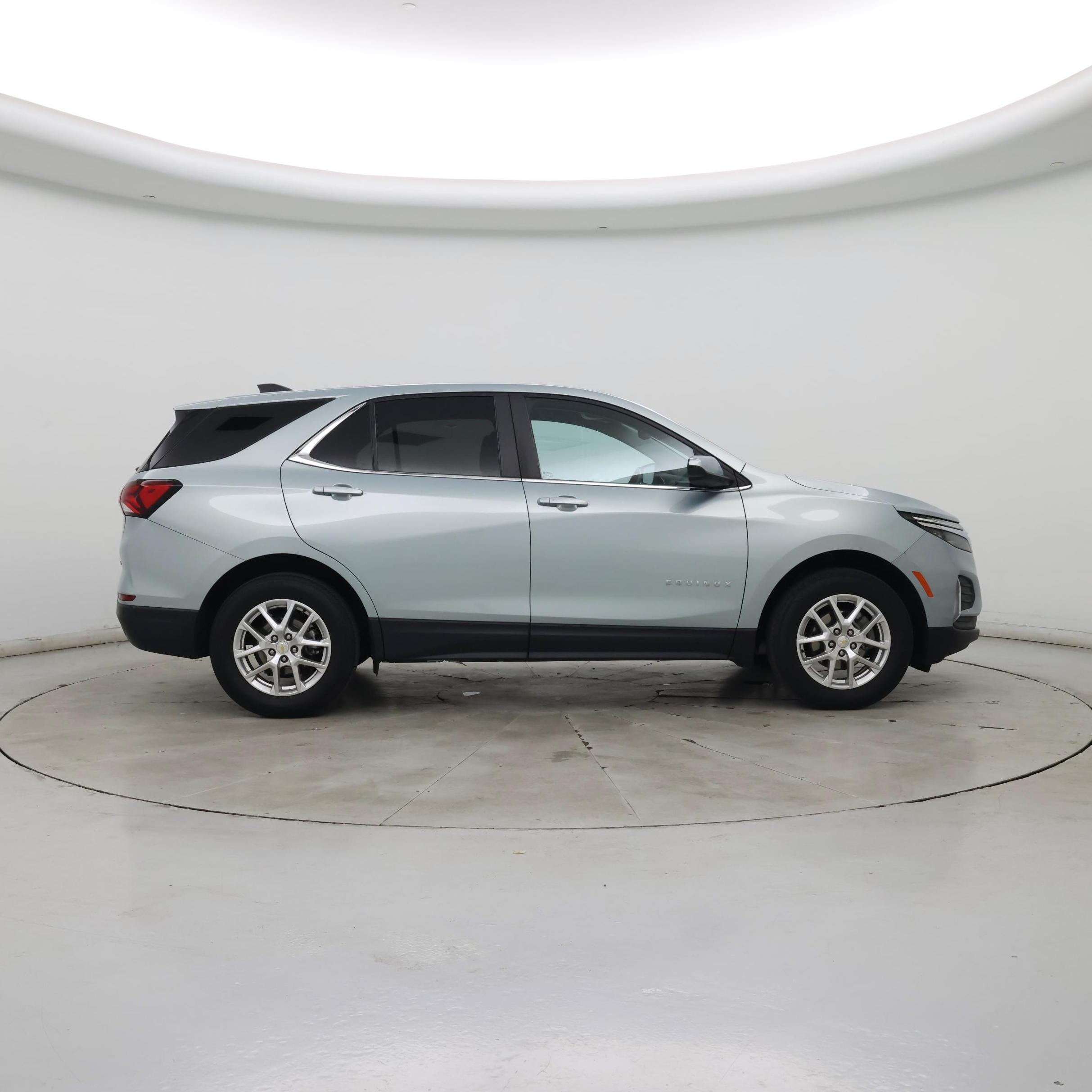 Thumbnail: 2022 Chevrolet Equinox - 7