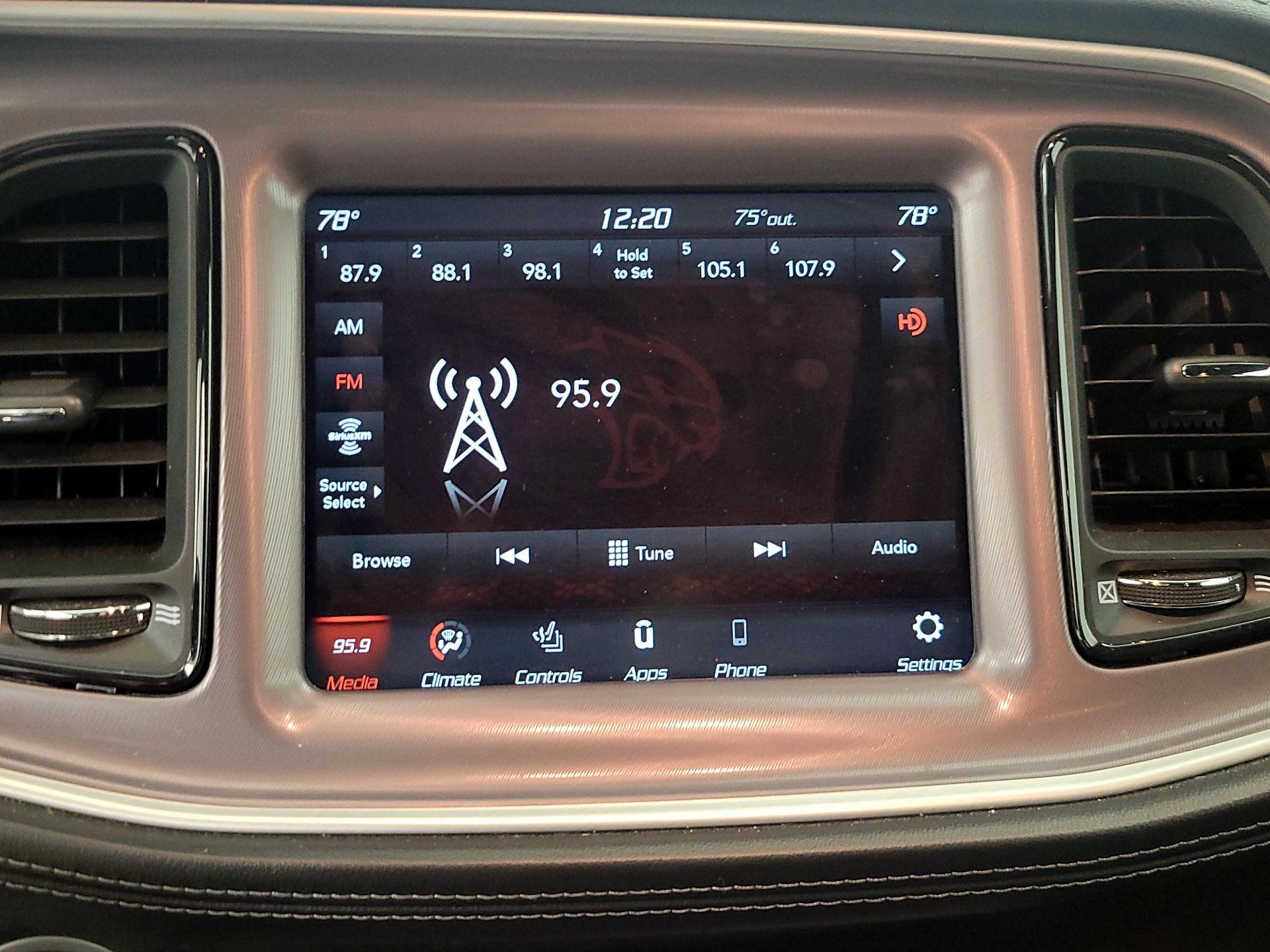 Thumbnail: 2022 Dodge Challenger - 15