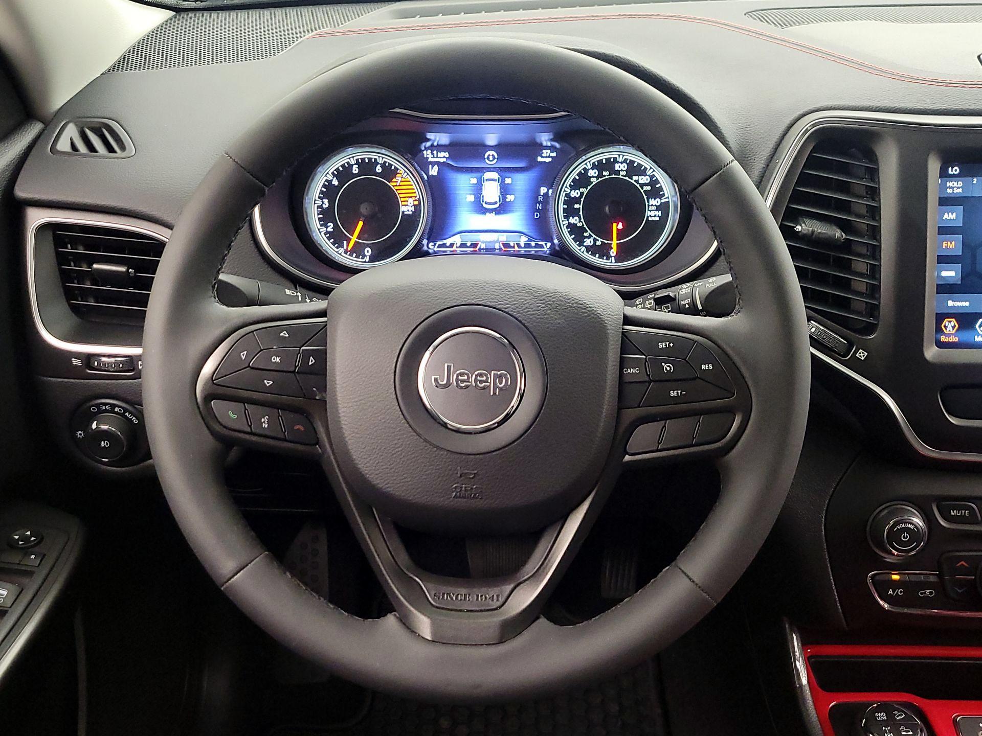 Thumbnail: 2022 Jeep Cherokee - 10