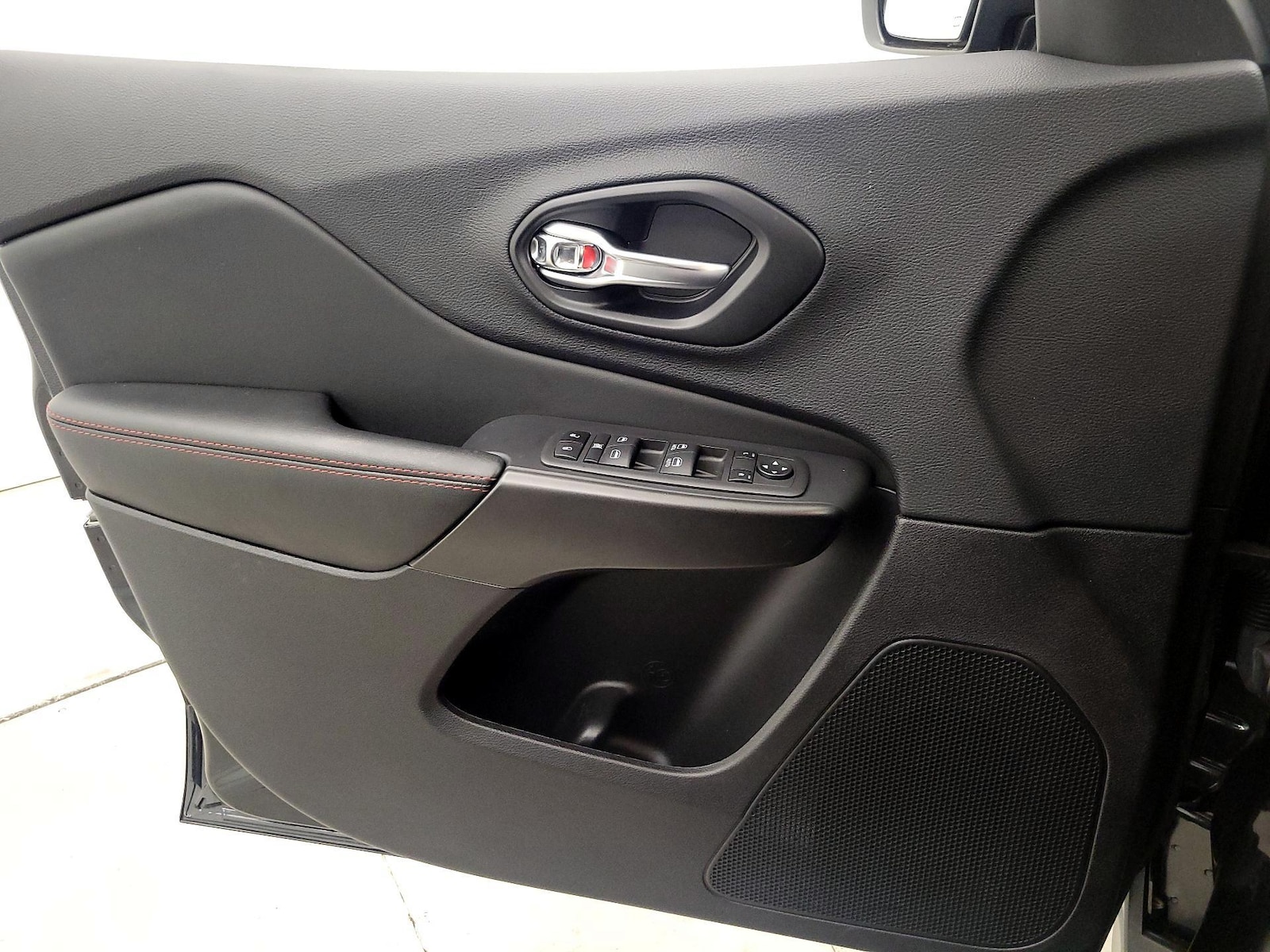2022 Jeep Cherokee Trailhawk - Photo 13