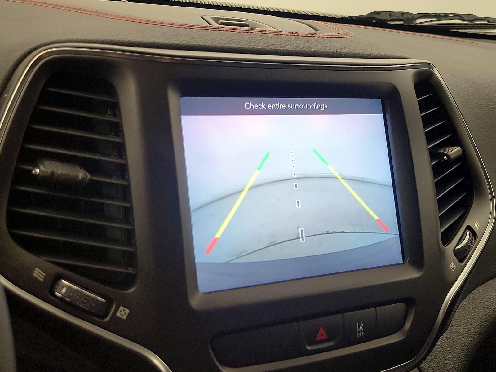 2022 Jeep Cherokee Trailhawk - Photo 15
