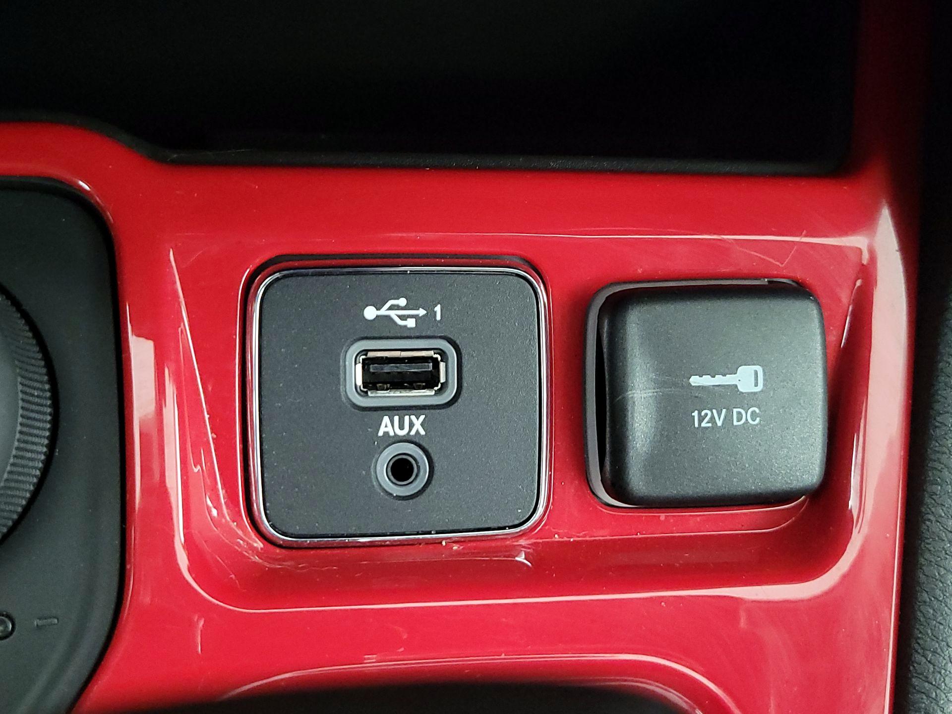 Thumbnail: 2022 Jeep Cherokee - 18