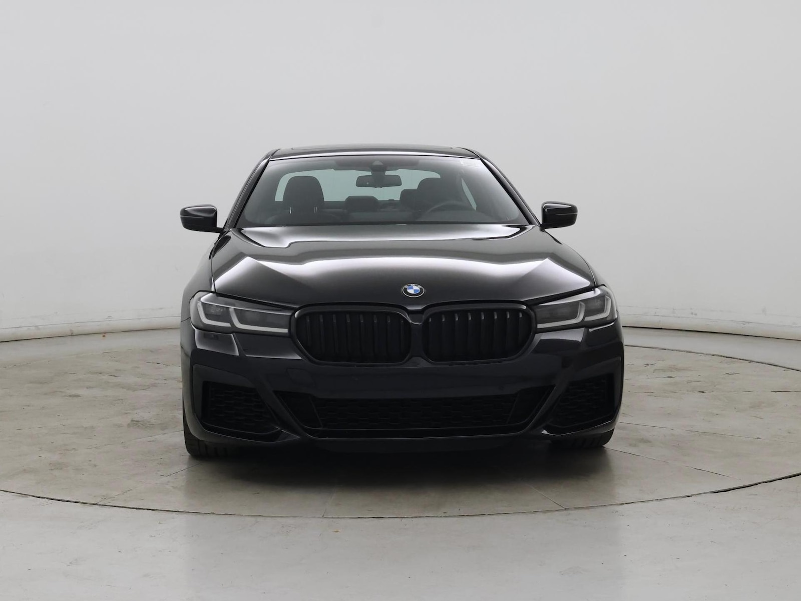 2021 BMW 5 Series M550i - Photo 6