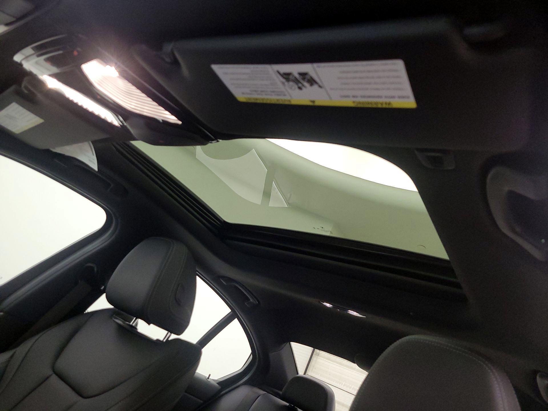 Thumbnail: 2024 BMW 3 Series - 20