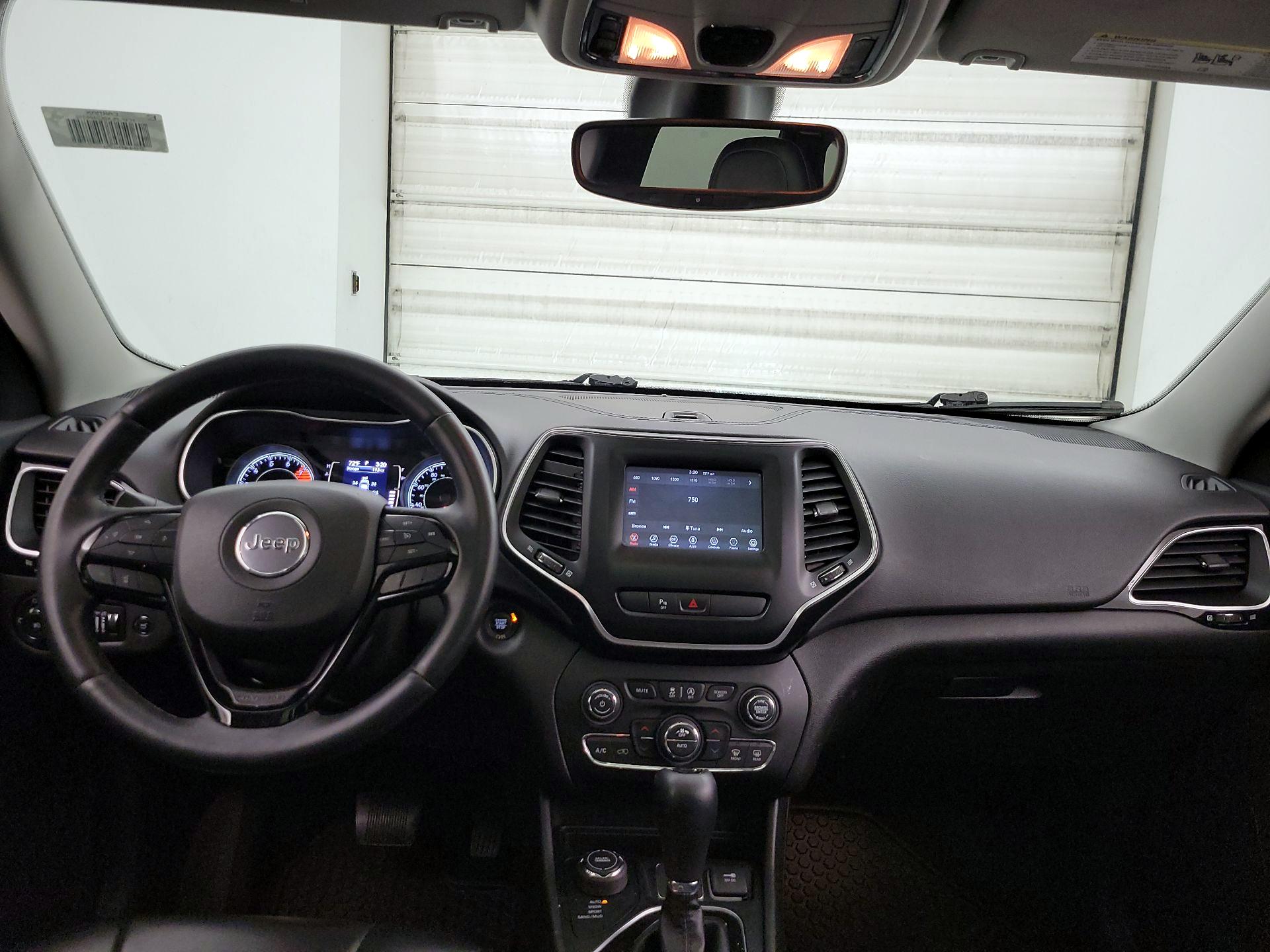 Thumbnail: 2019 Jeep Cherokee - 9