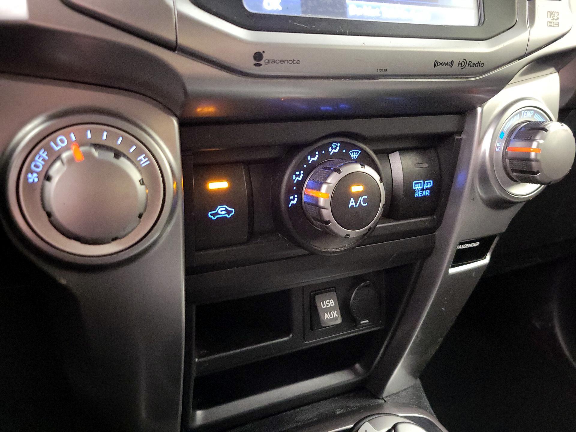 Thumbnail: 2016 Toyota 4Runner - 17