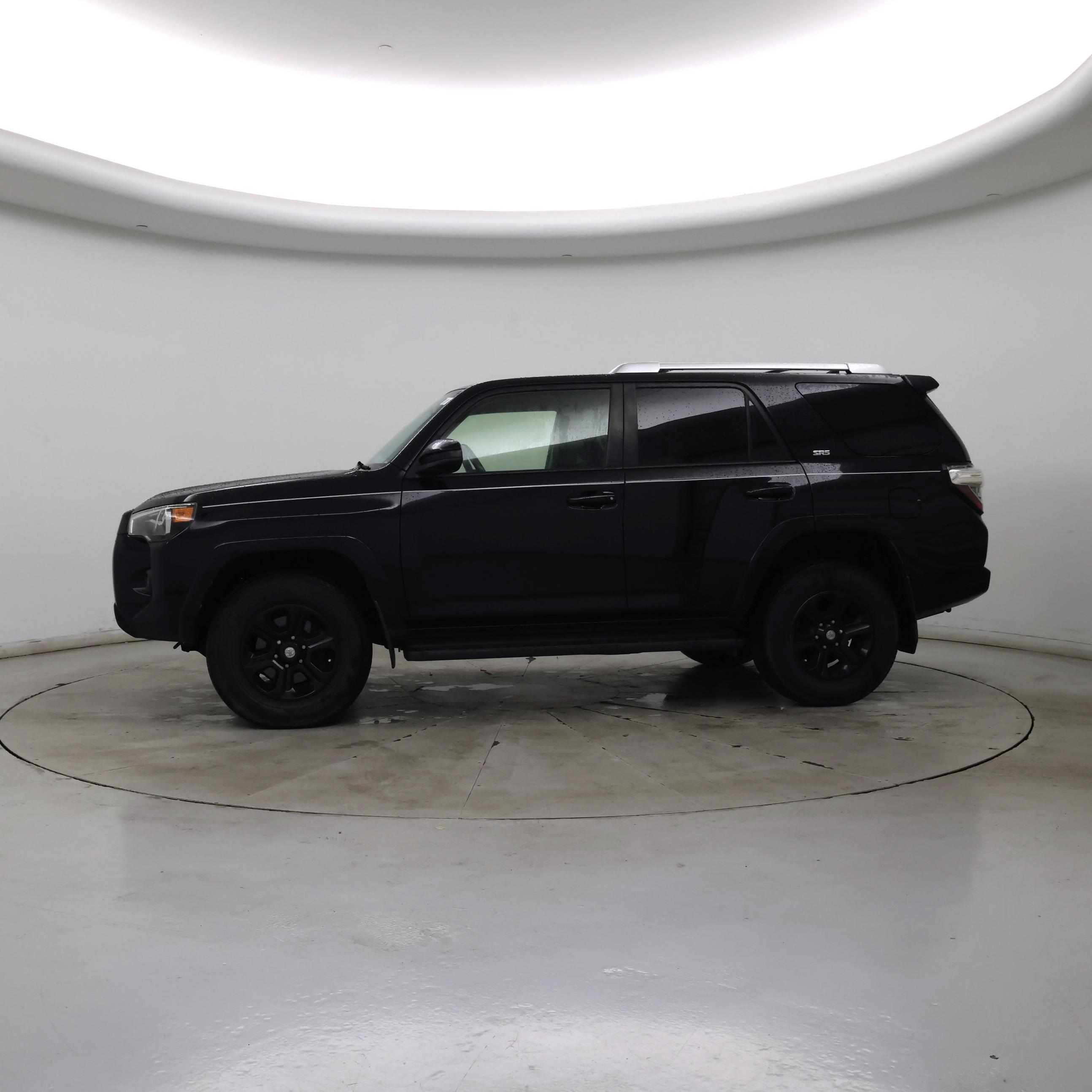 Thumbnail: 2016 Toyota 4Runner - 3