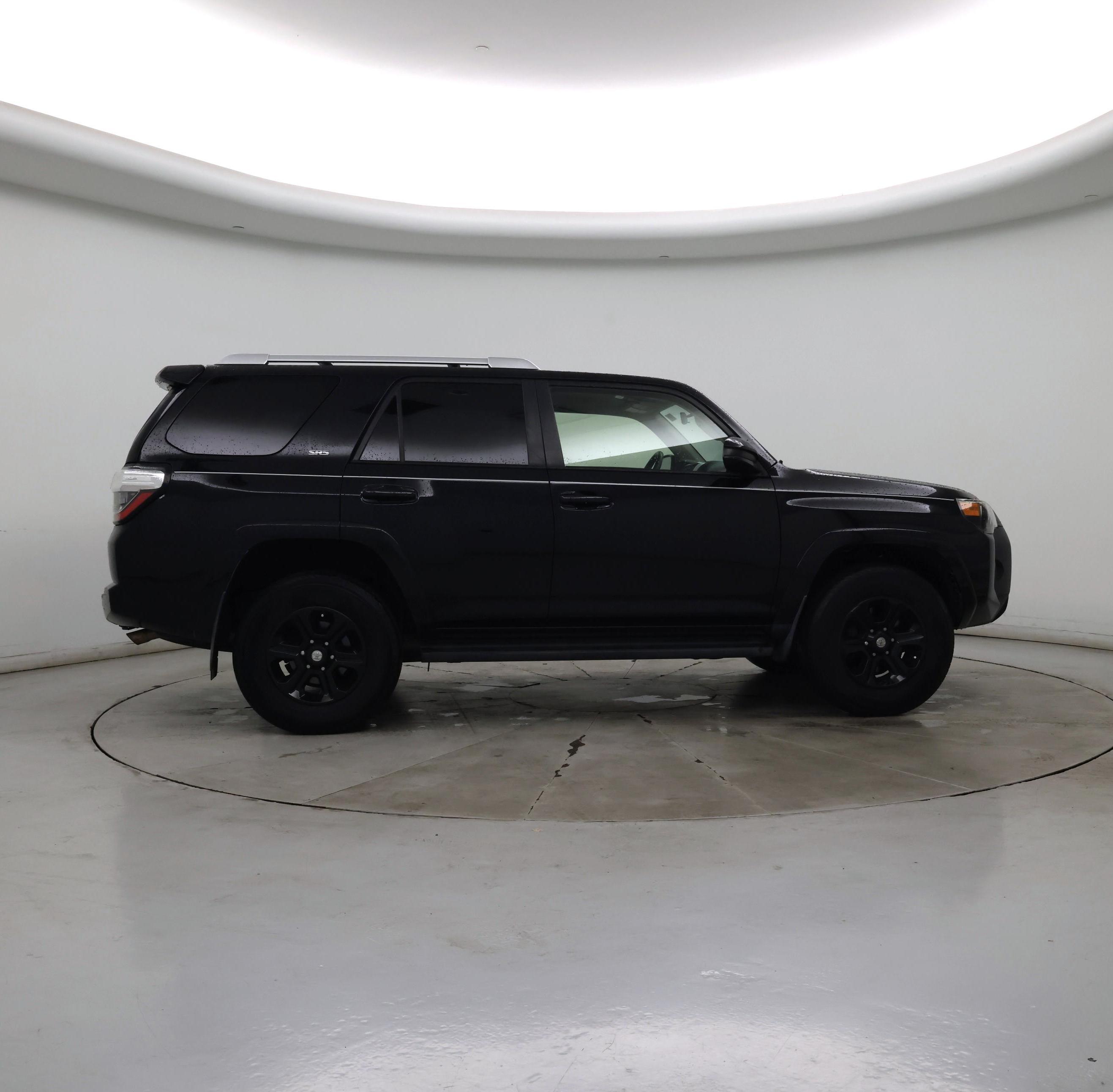 Thumbnail: 2016 Toyota 4Runner - 7