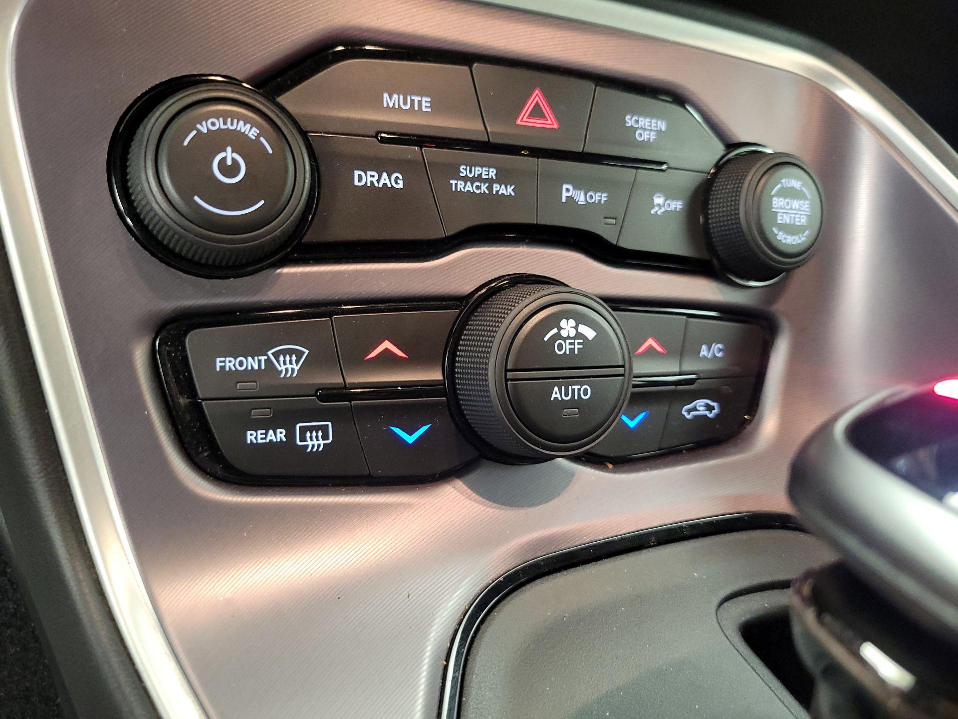 Thumbnail: 2019 Dodge Challenger - 16