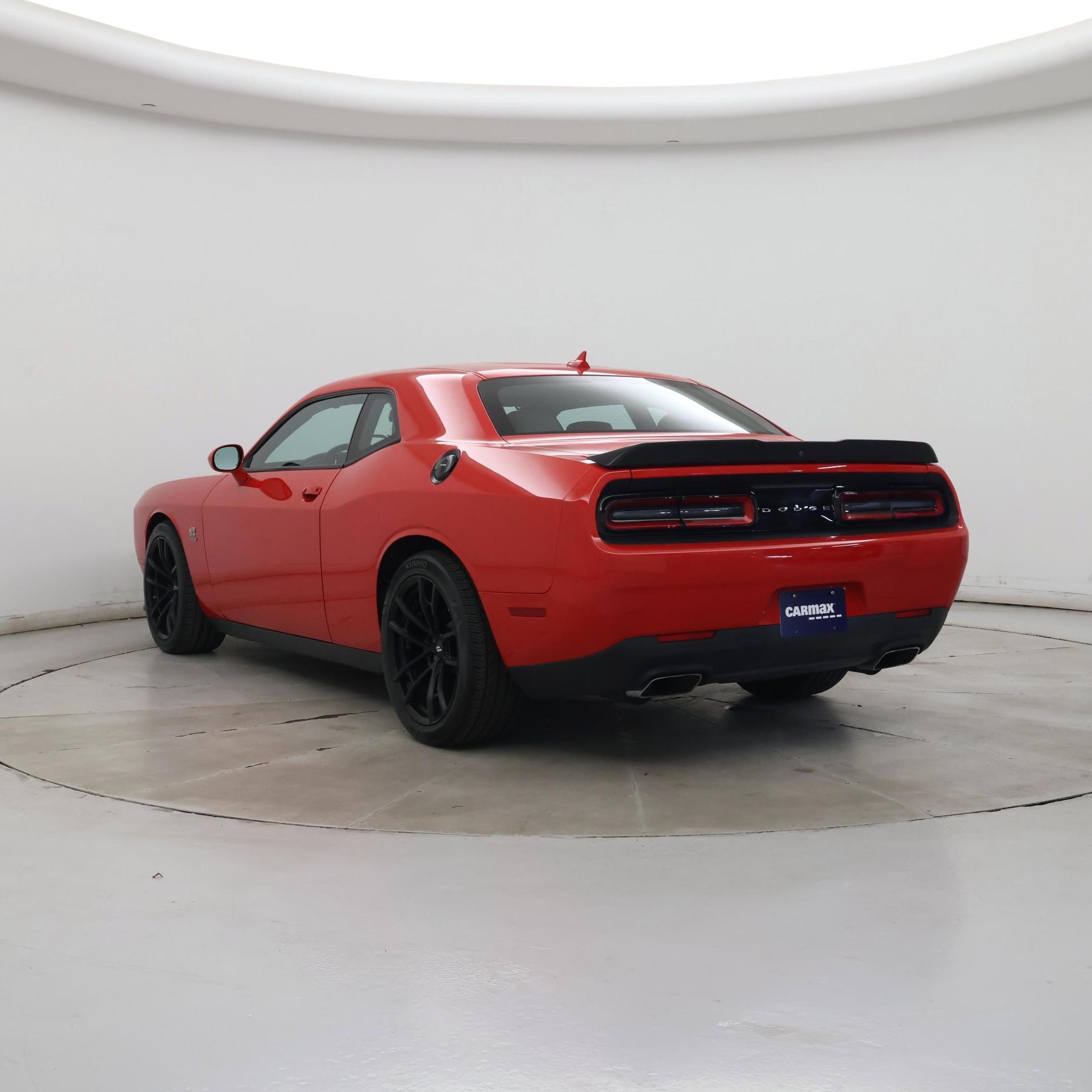 Thumbnail: 2019 Dodge Challenger - 2
