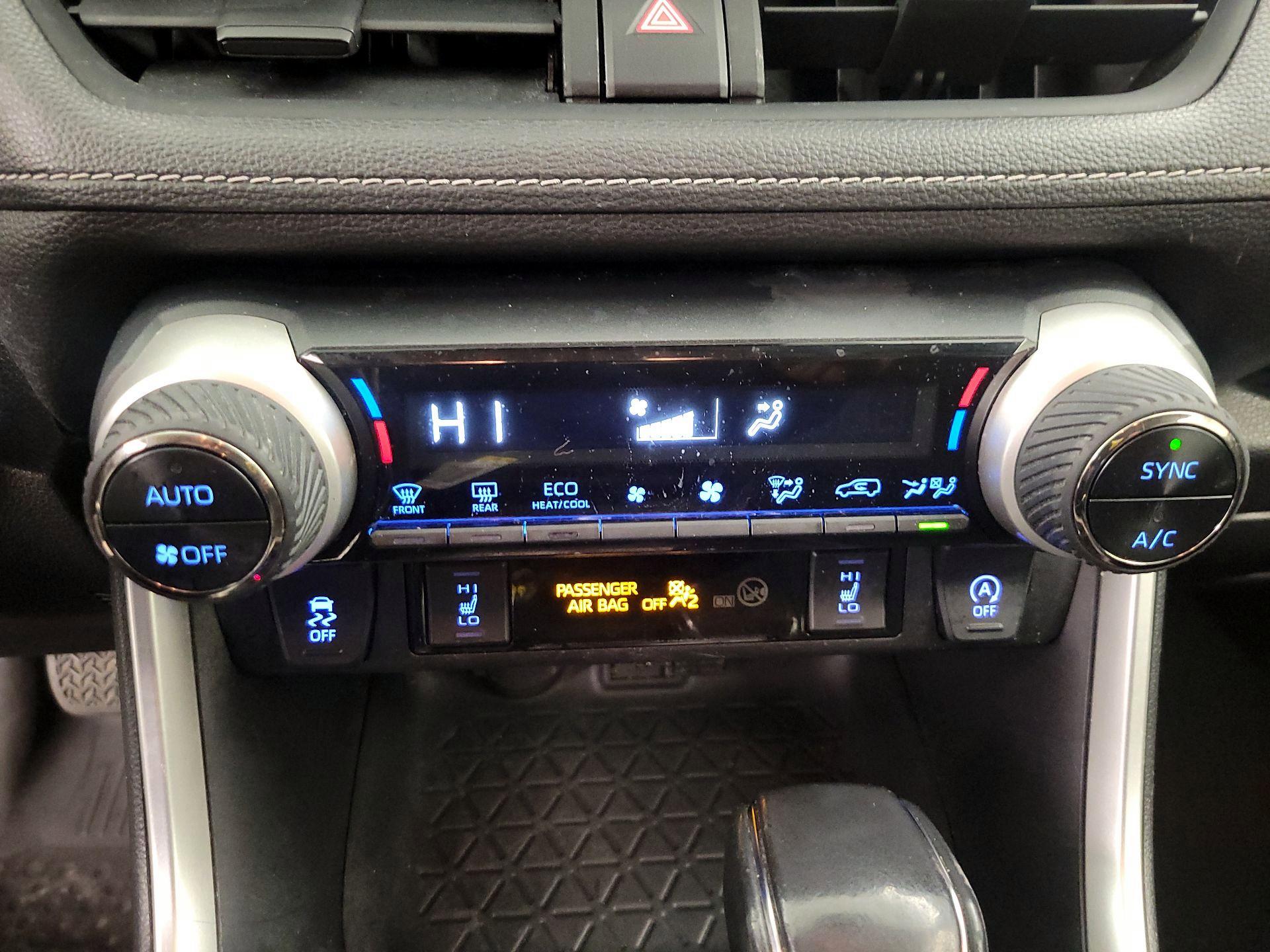 Thumbnail: 2020 Toyota RAV4 - 16