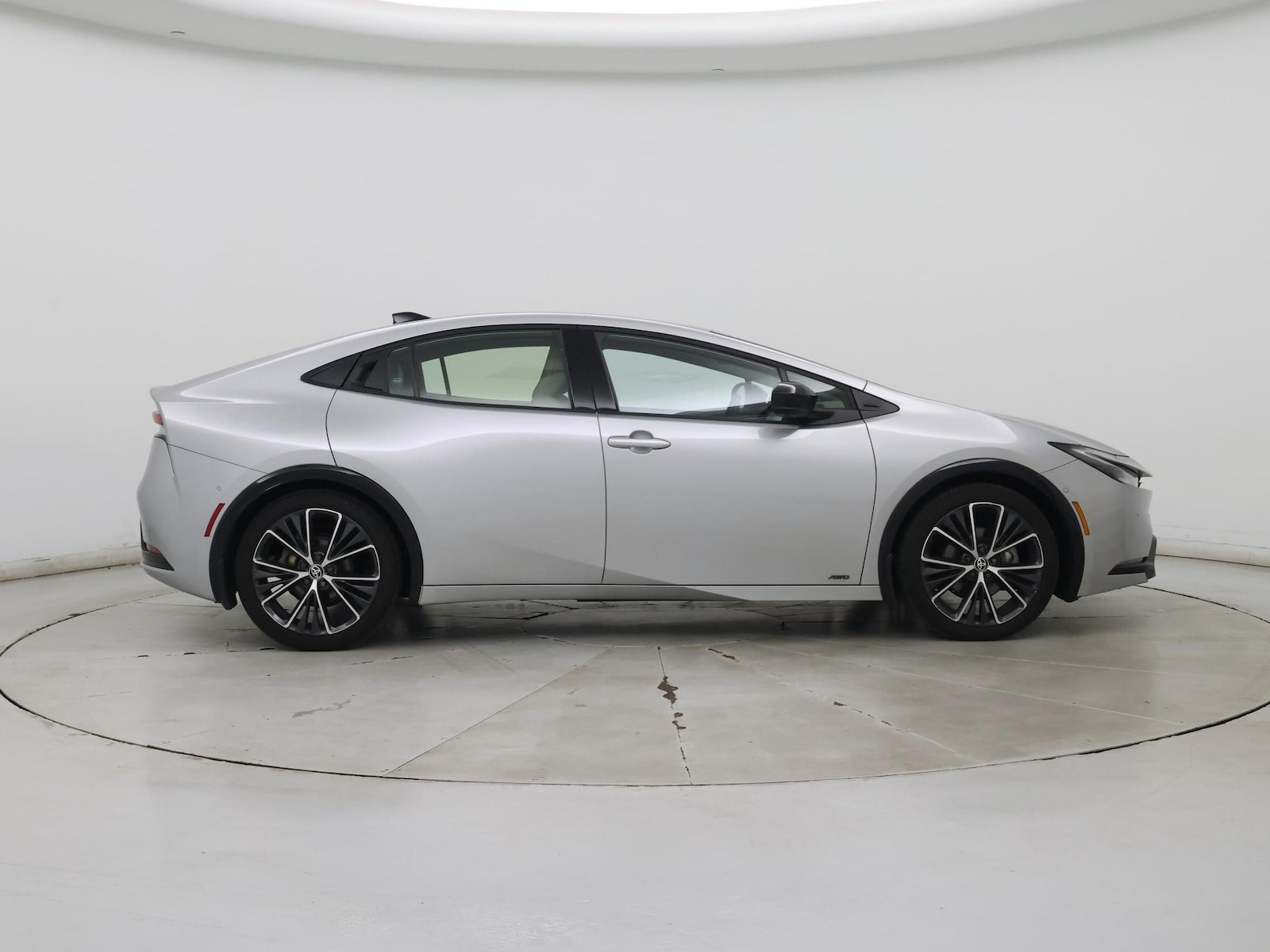 2024 Toyota Prius Limited - Photo 8