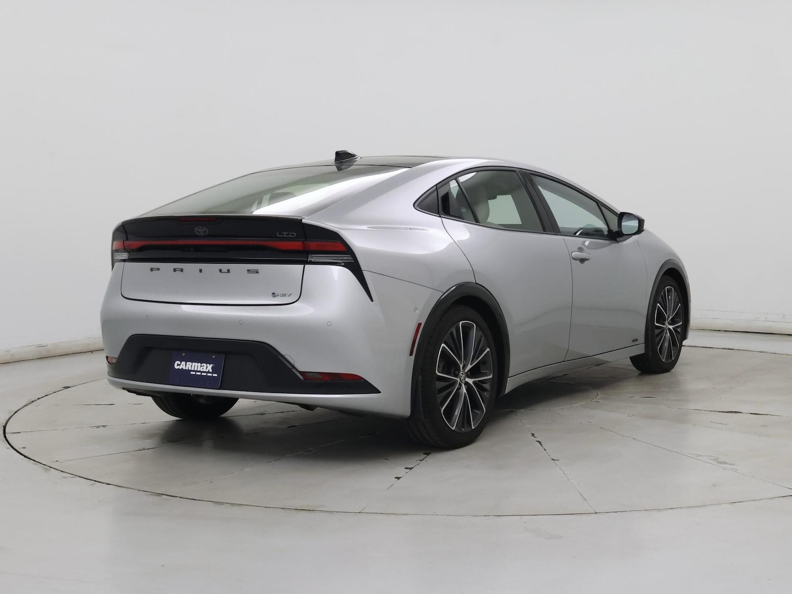 2024 Toyota Prius Limited - Photo 9