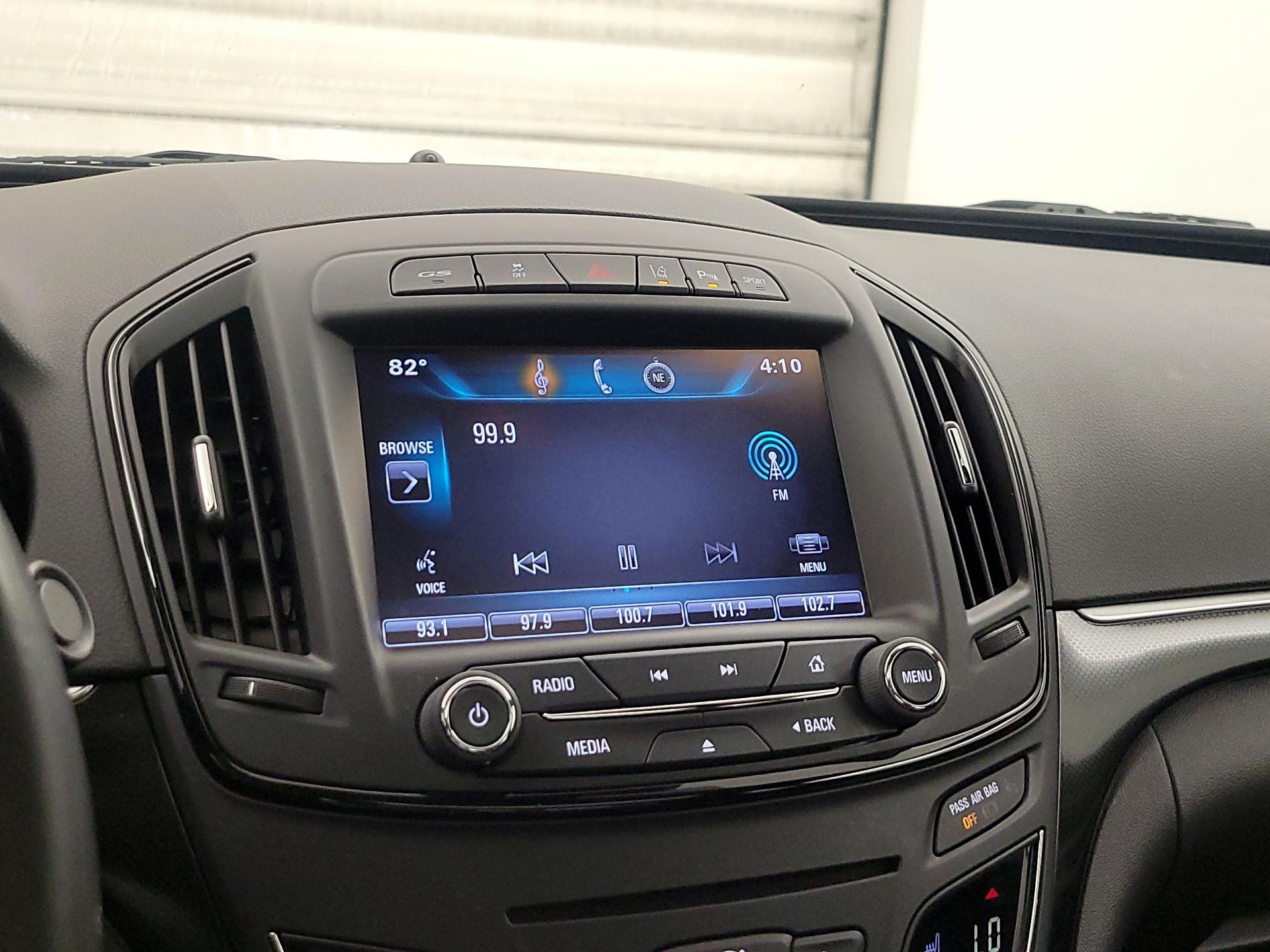 Thumbnail: 2015 Buick Regal - 16