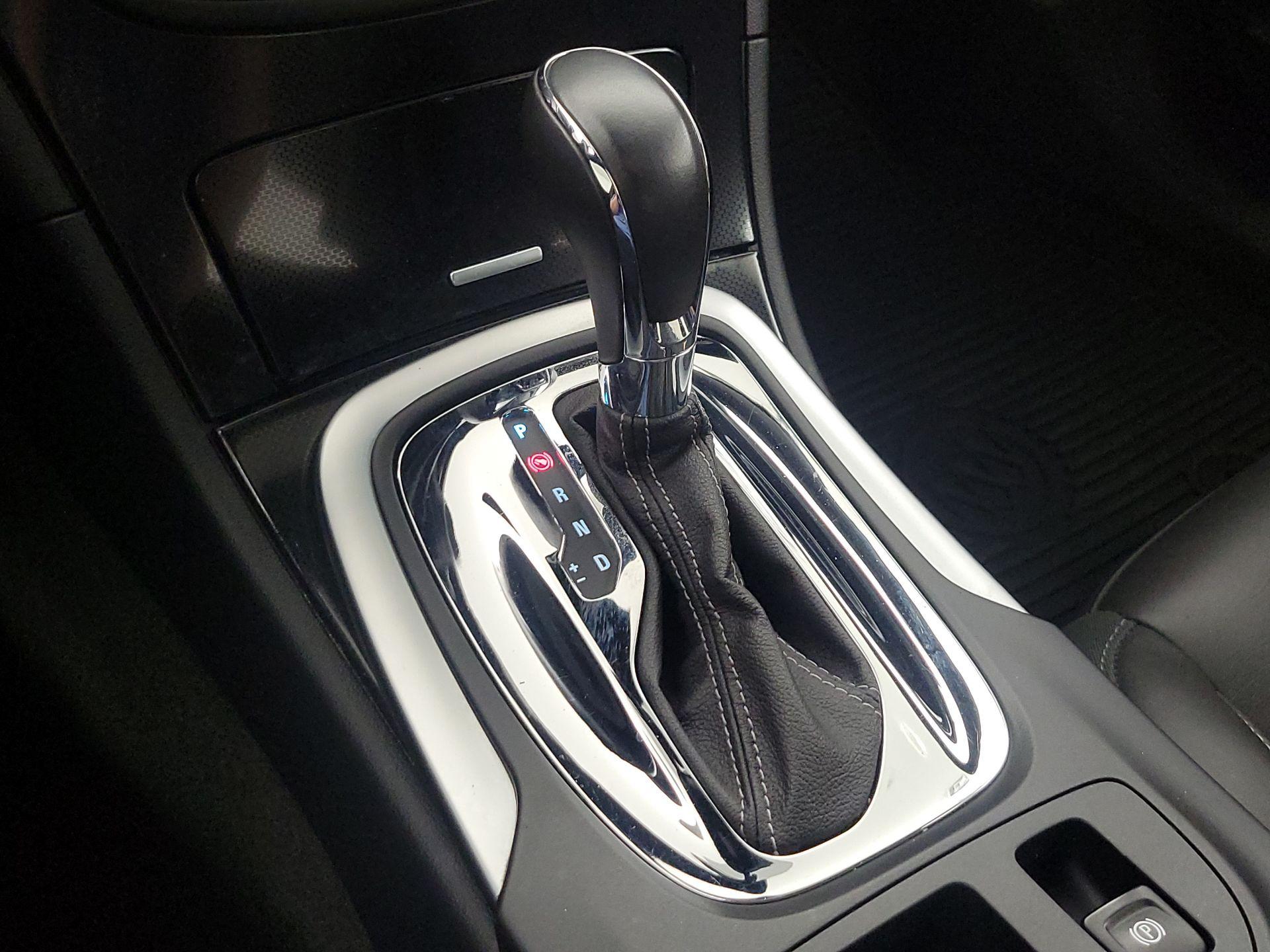 Thumbnail: 2015 Buick Regal - 18