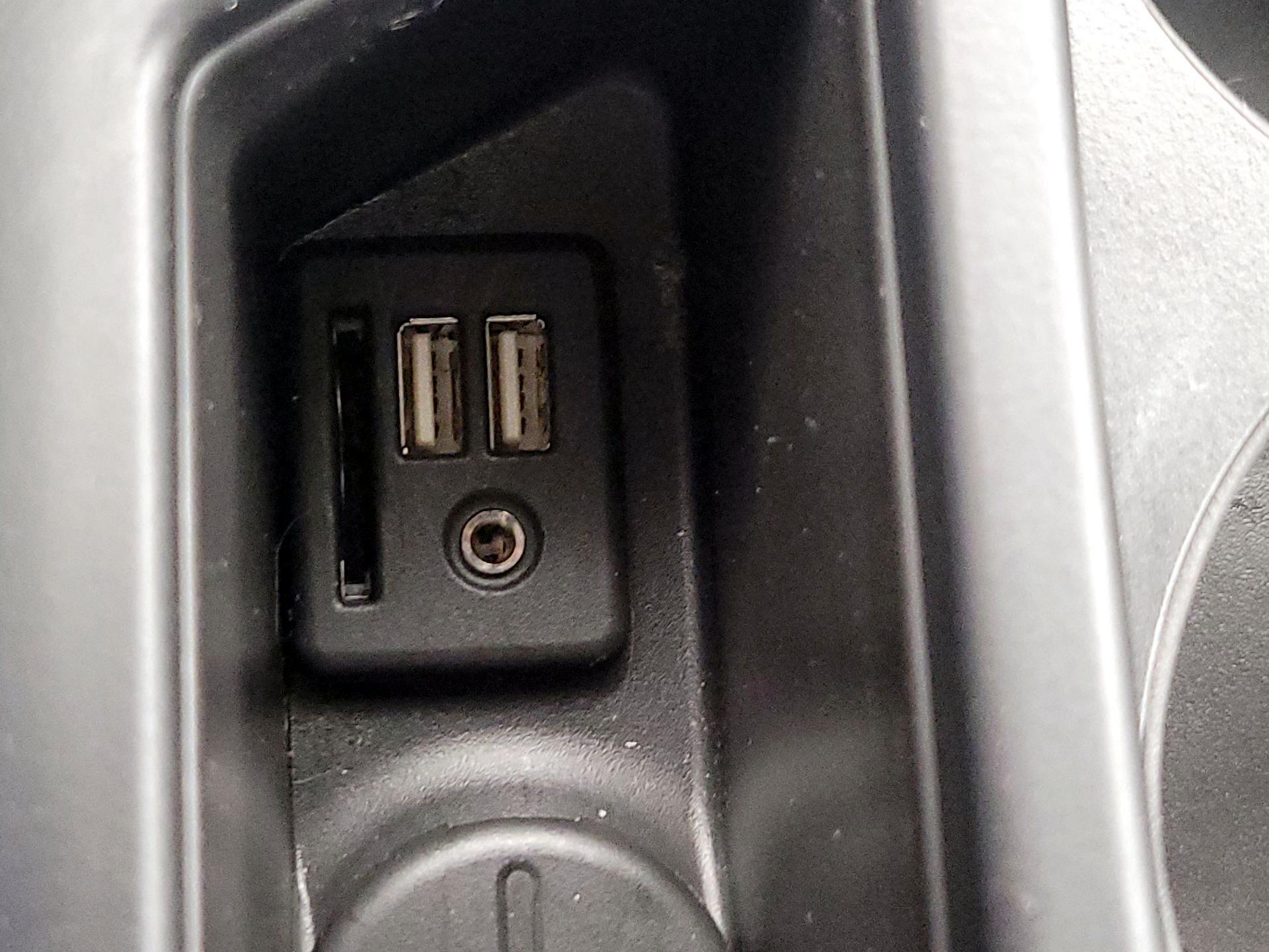 Thumbnail: 2015 Buick Regal - 19