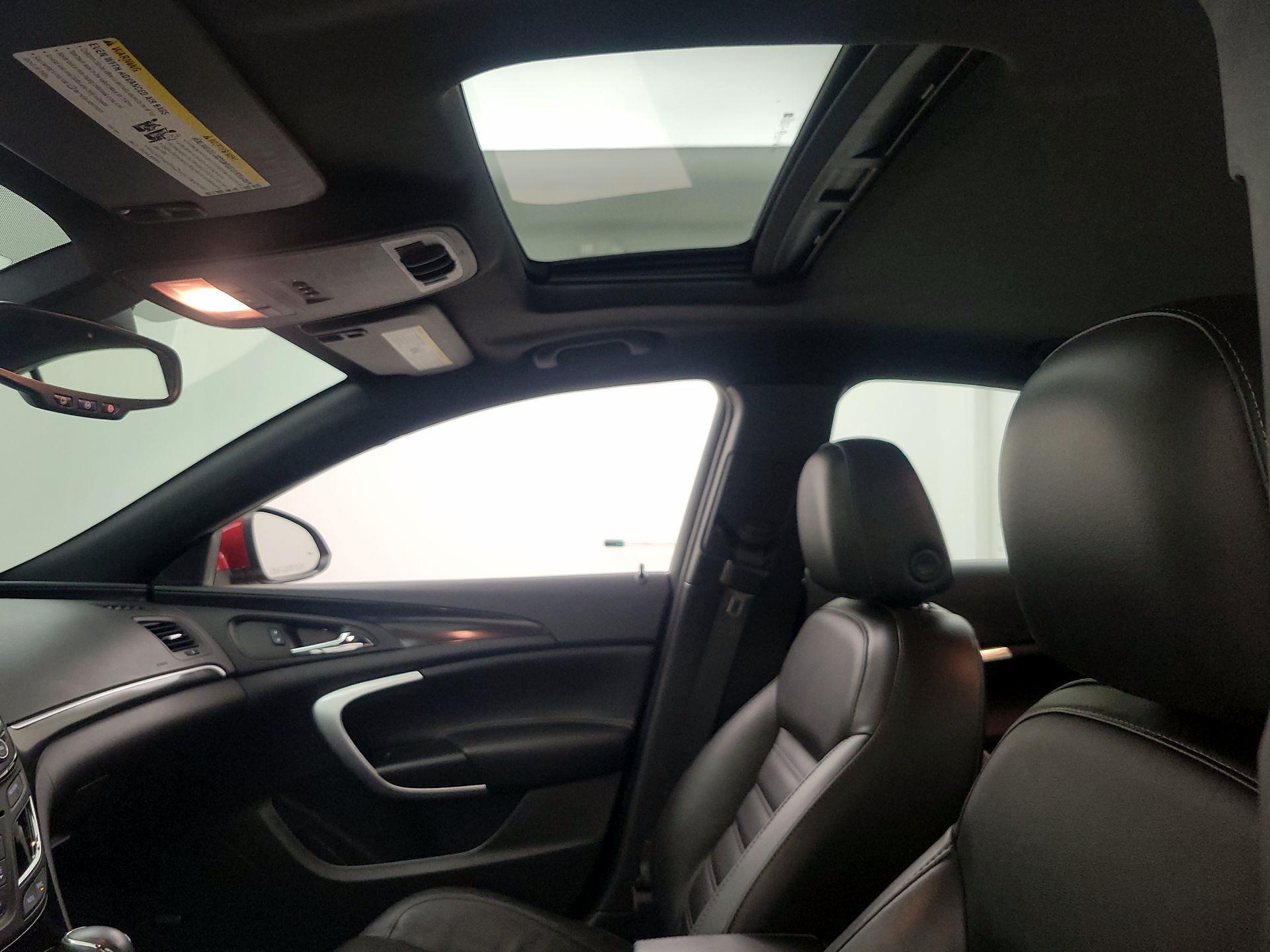 Thumbnail: 2015 Buick Regal - 20